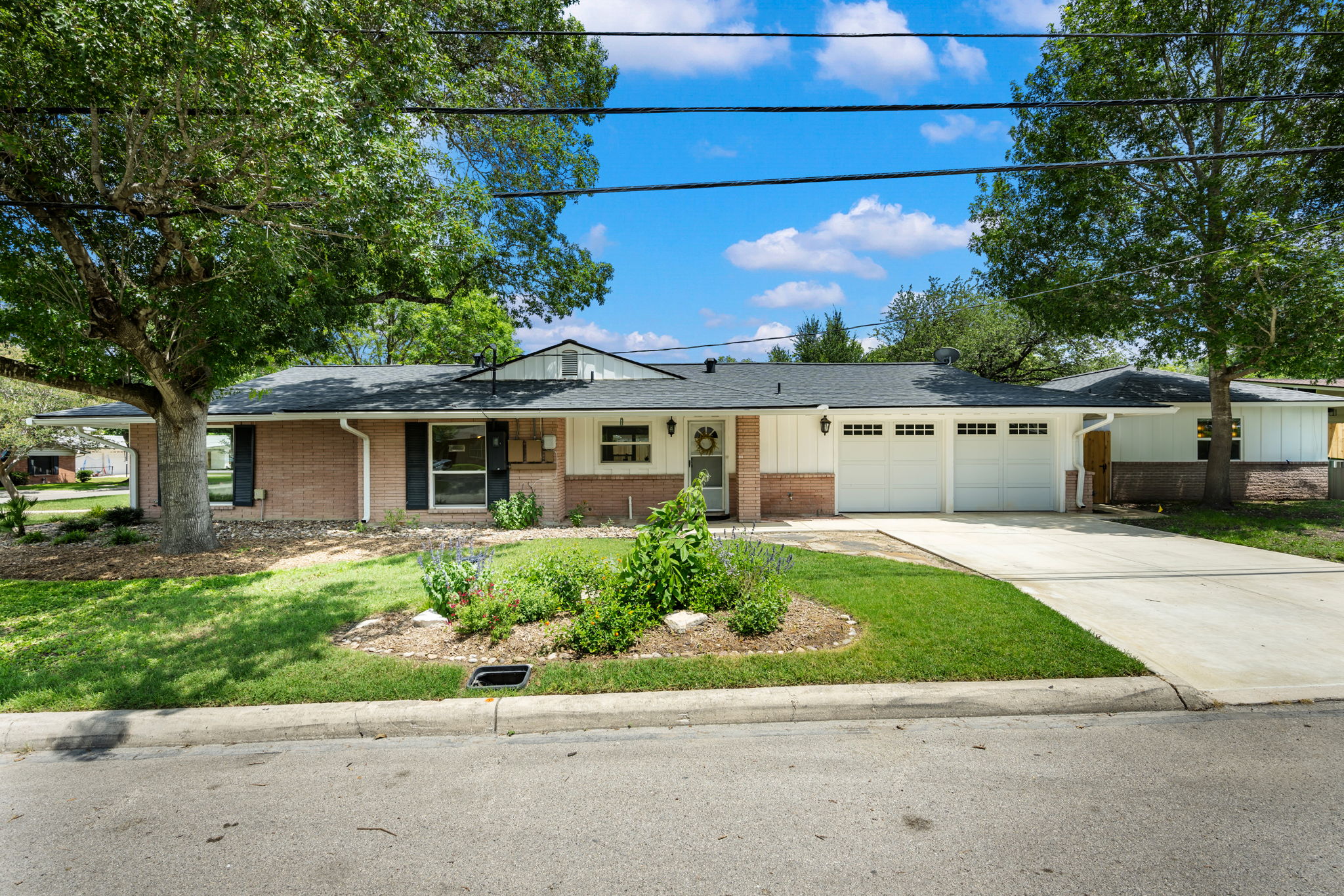  Refined Mid-Century Modern with Casita in Alamo Heights ISD - 物件實景