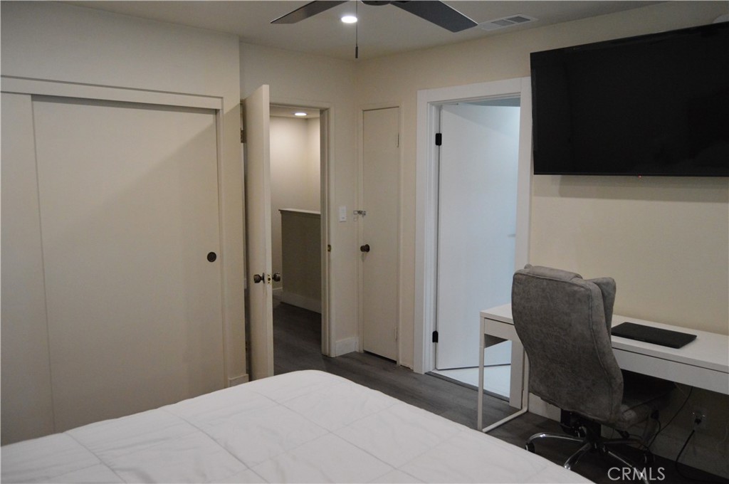 Los Angeles, California, 90025, United States, 2 Bedrooms Bedrooms, ,3 BathroomsBathrooms,Residential,For Sale,1900779