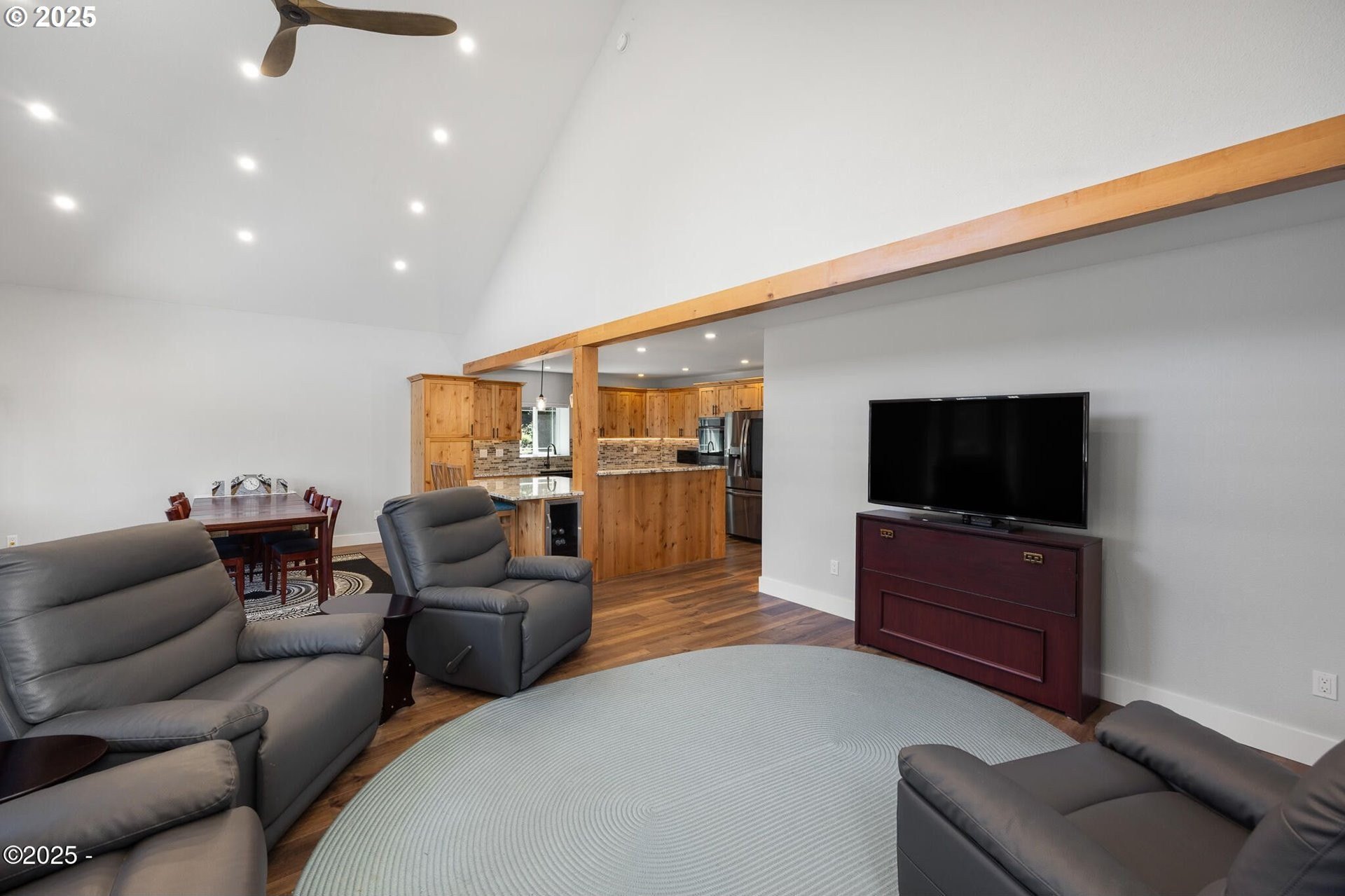 Toledo, Oregon, 97391, United States, 4 Bedrooms Bedrooms, ,2 BathroomsBathrooms,Residential,For Sale,1897015