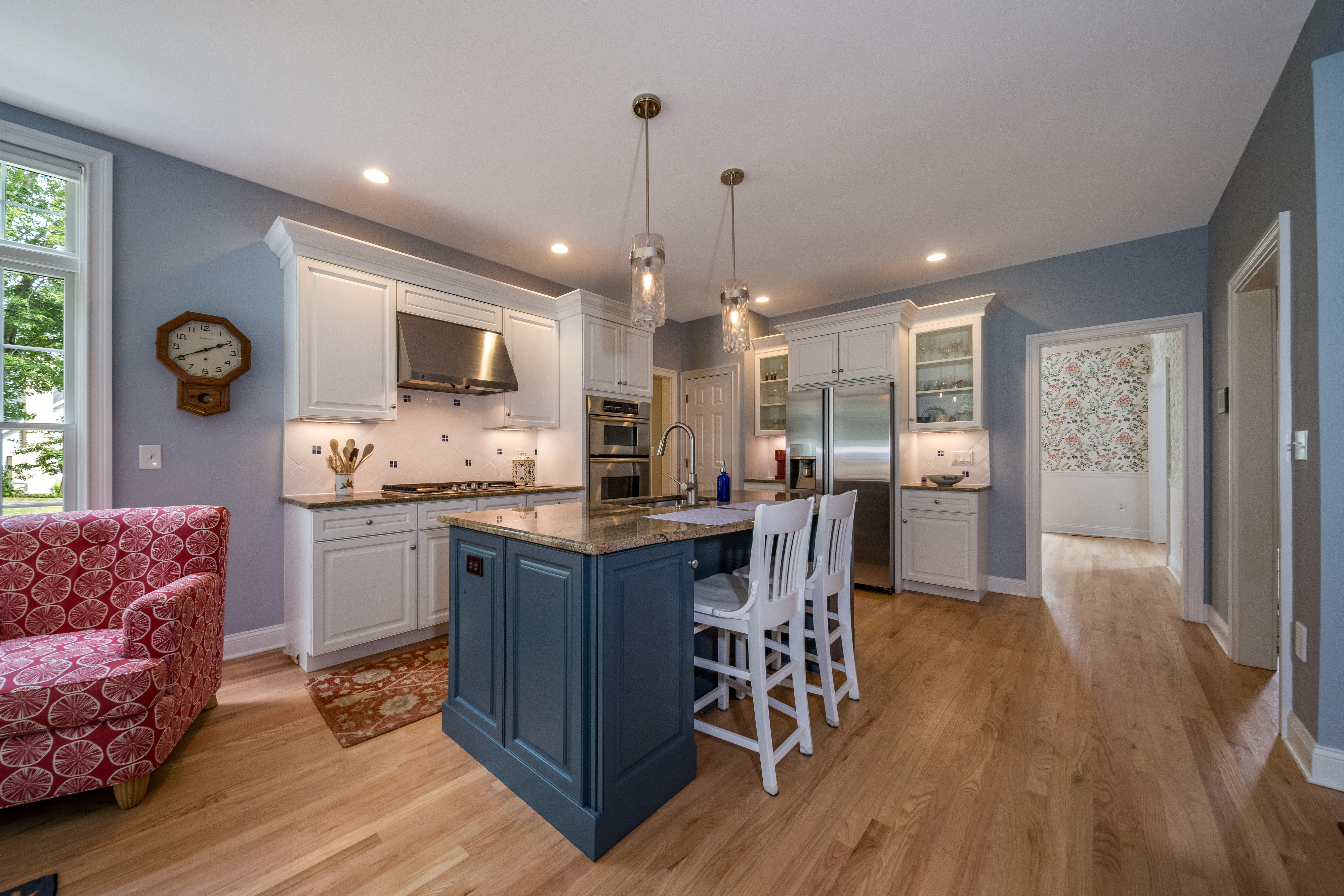  Meticulously Renovated Colonial is Coastal Sophistication - 物件實景