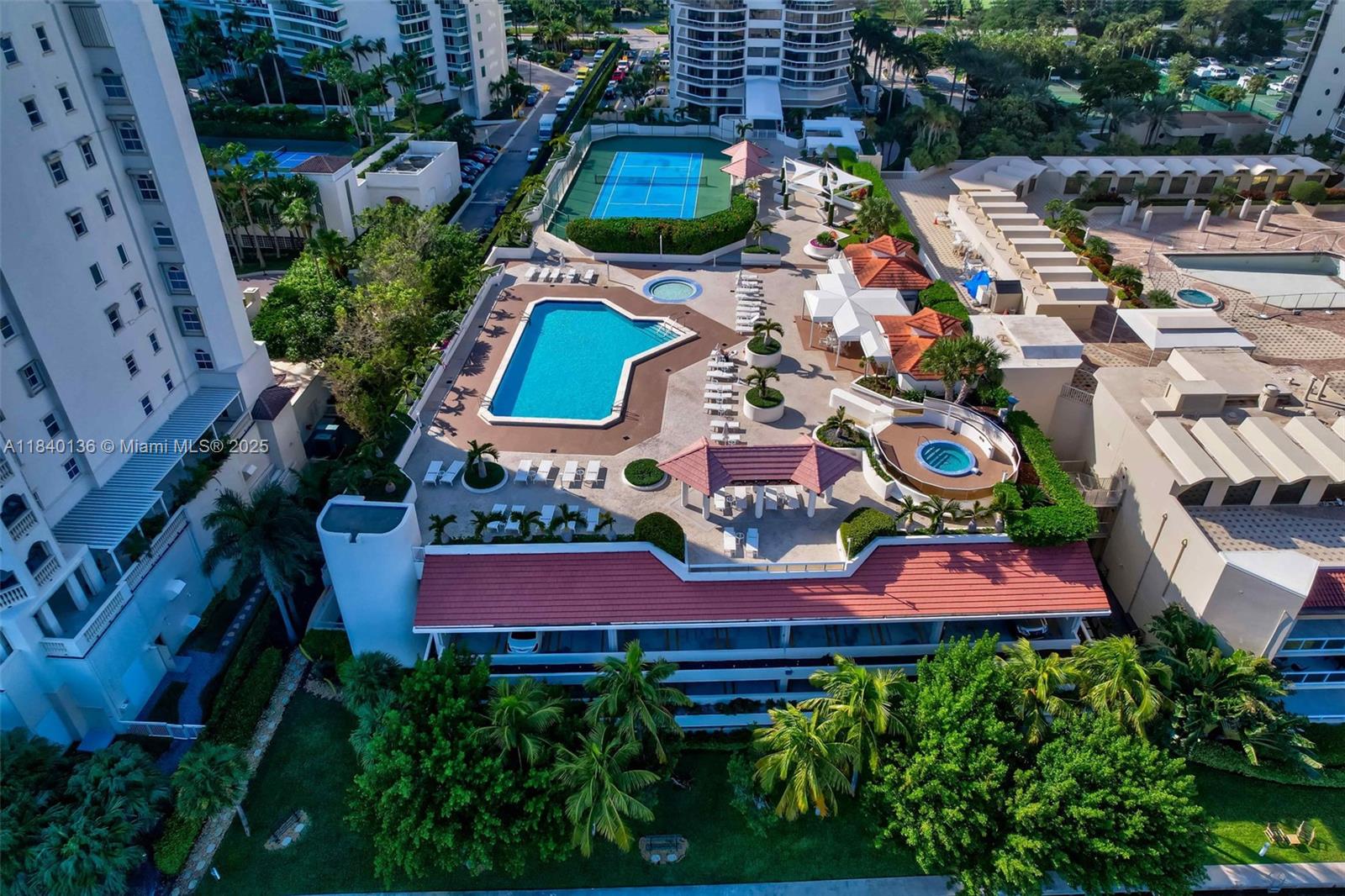 Aventura, Florida, 33180, United States, 2 Bedrooms Bedrooms, ,2 BathroomsBathrooms,Residential,For Sale,1898745