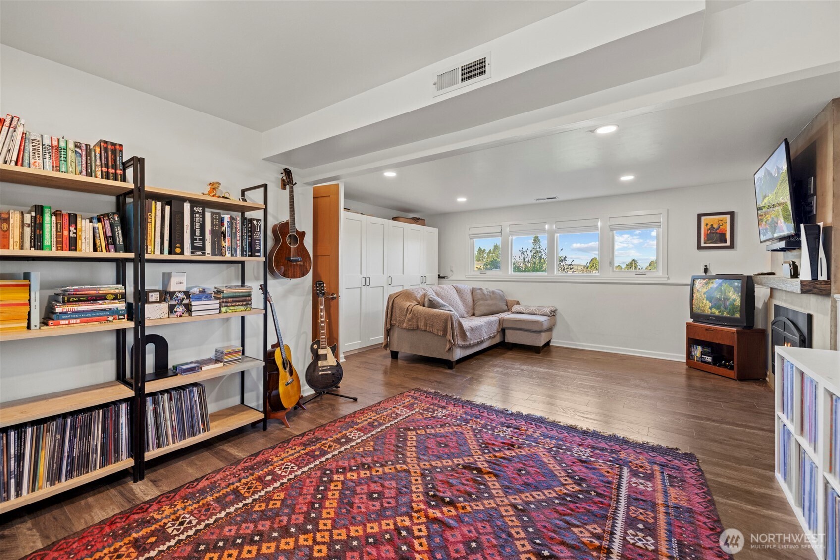 Anacortes, Washington, 98221, United States, 3 Bedrooms Bedrooms, ,1 BathroomBathrooms,Residential,For Sale,1914220