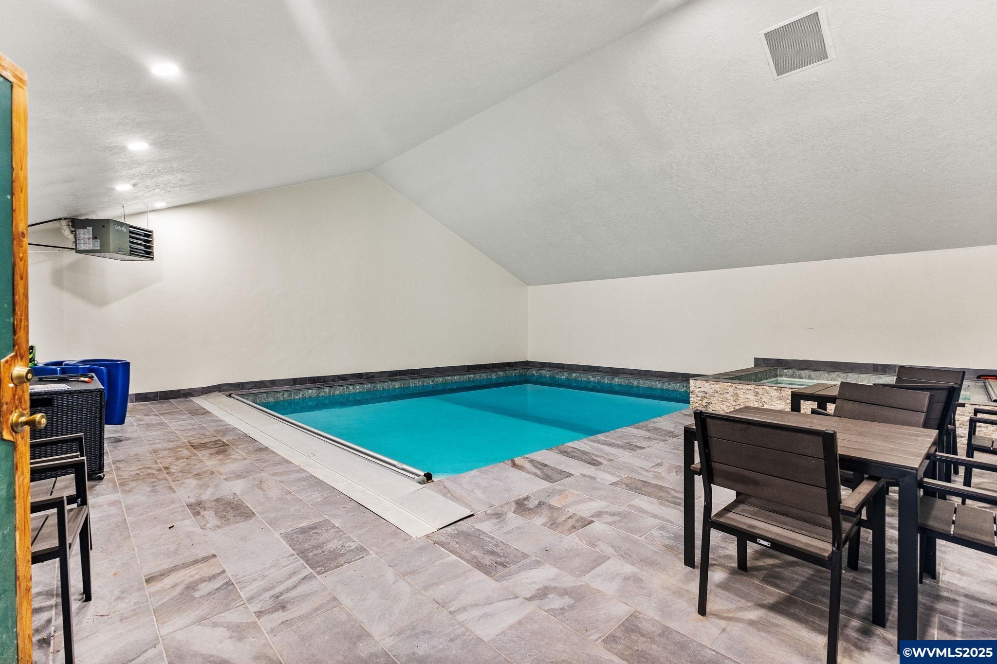 Sisters, Oregon, 97759, United States, 3 Bedrooms Bedrooms, ,6 BathroomsBathrooms,Residential,For Sale,1784576
