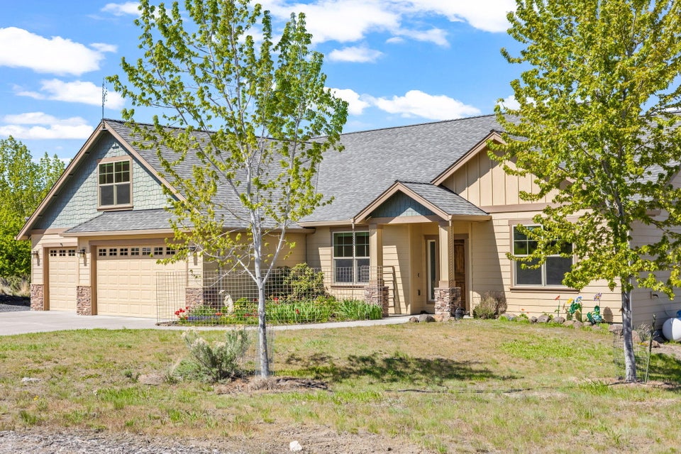 Prineville, Oregon, 97754, United States, 3 Bedrooms Bedrooms, ,3 BathroomsBathrooms,Residential,For Sale,1804823