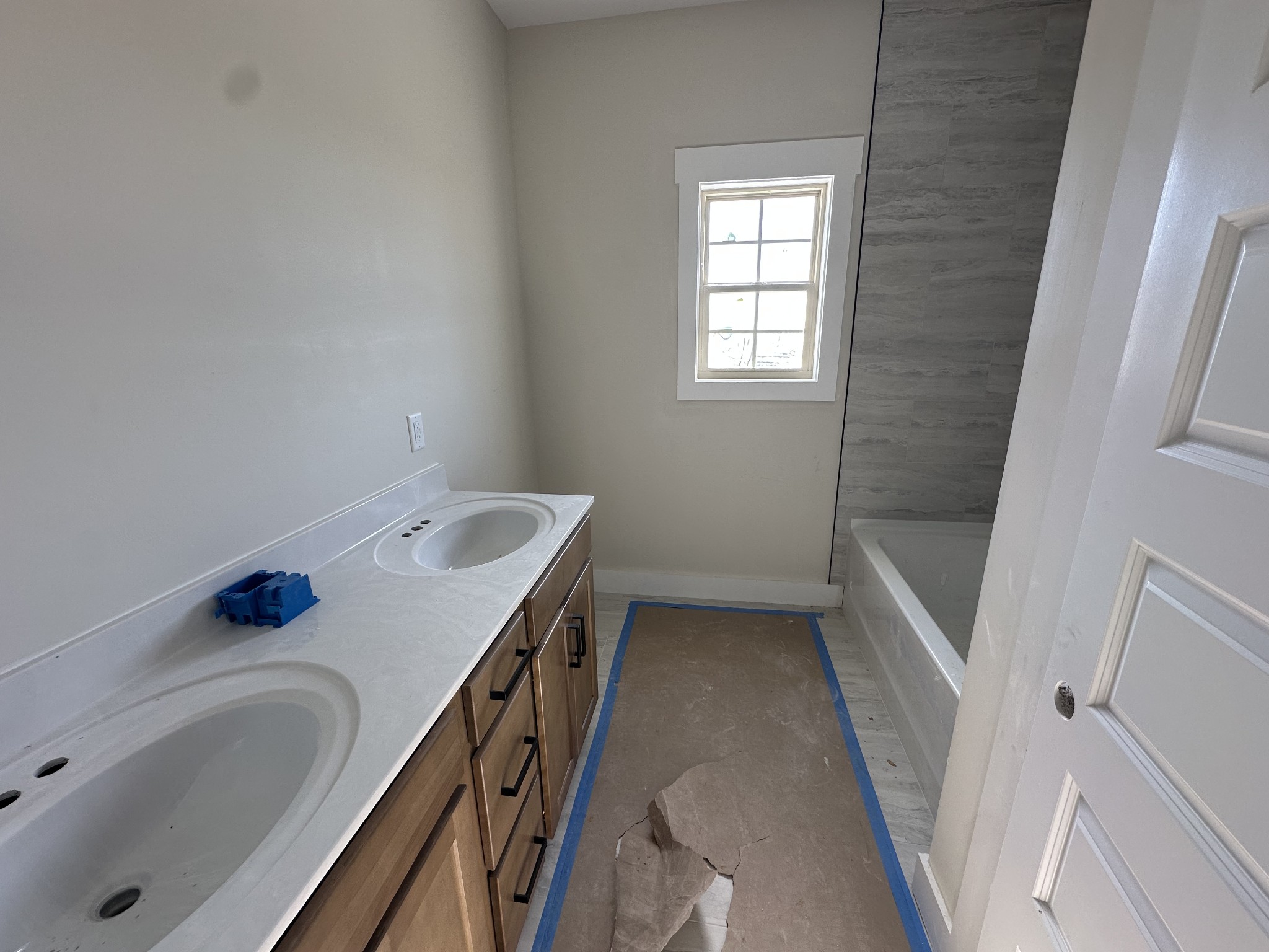 Cumberland Furnace, Tennessee, 37051, United States, 3 Bedrooms Bedrooms, ,3 BathroomsBathrooms,Residential,For Sale,1975749