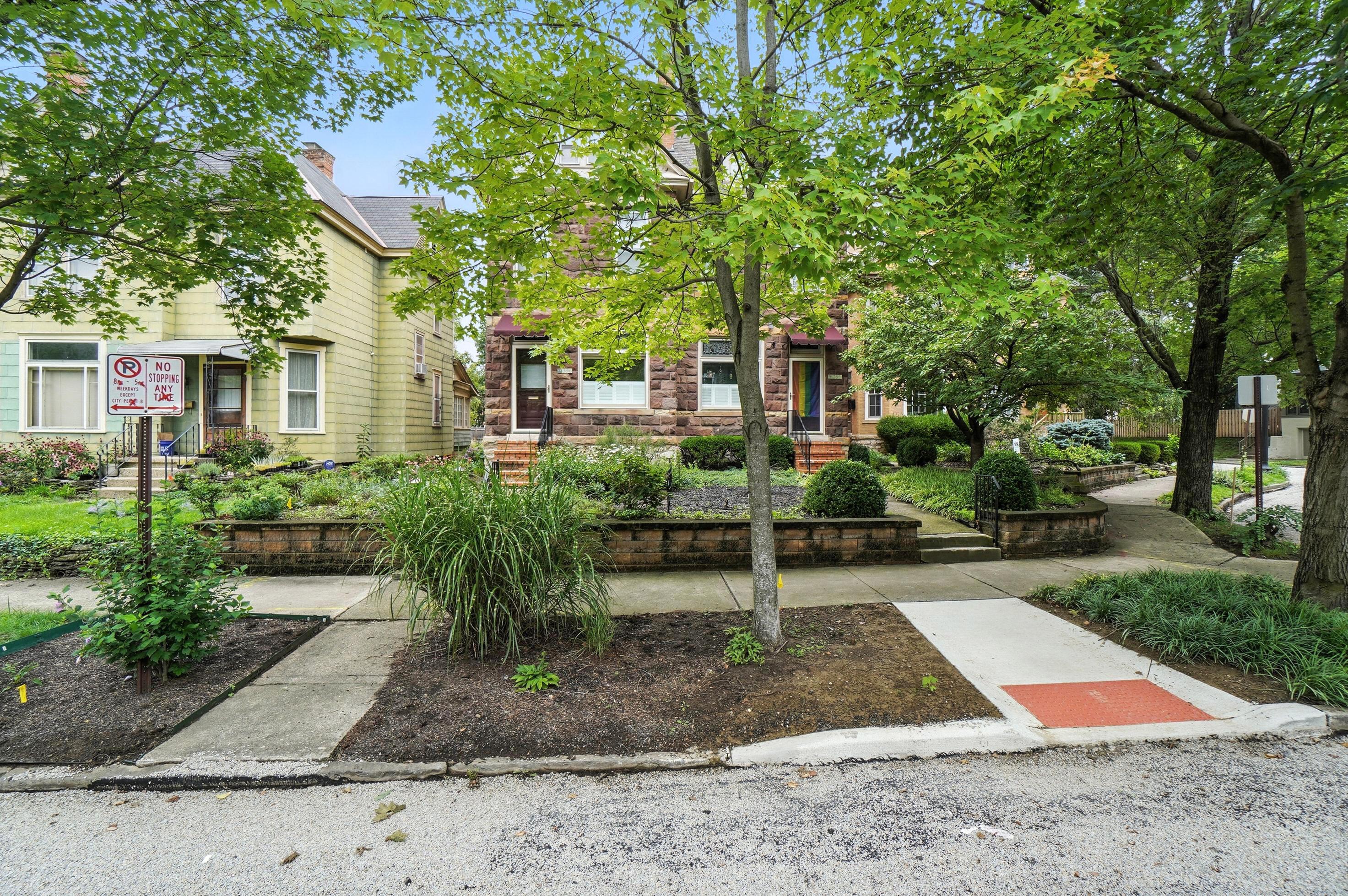 Columbus, Ohio, 43201, United States, 3 Bedrooms Bedrooms, ,4 BathroomsBathrooms,Residential,For Sale,1903753