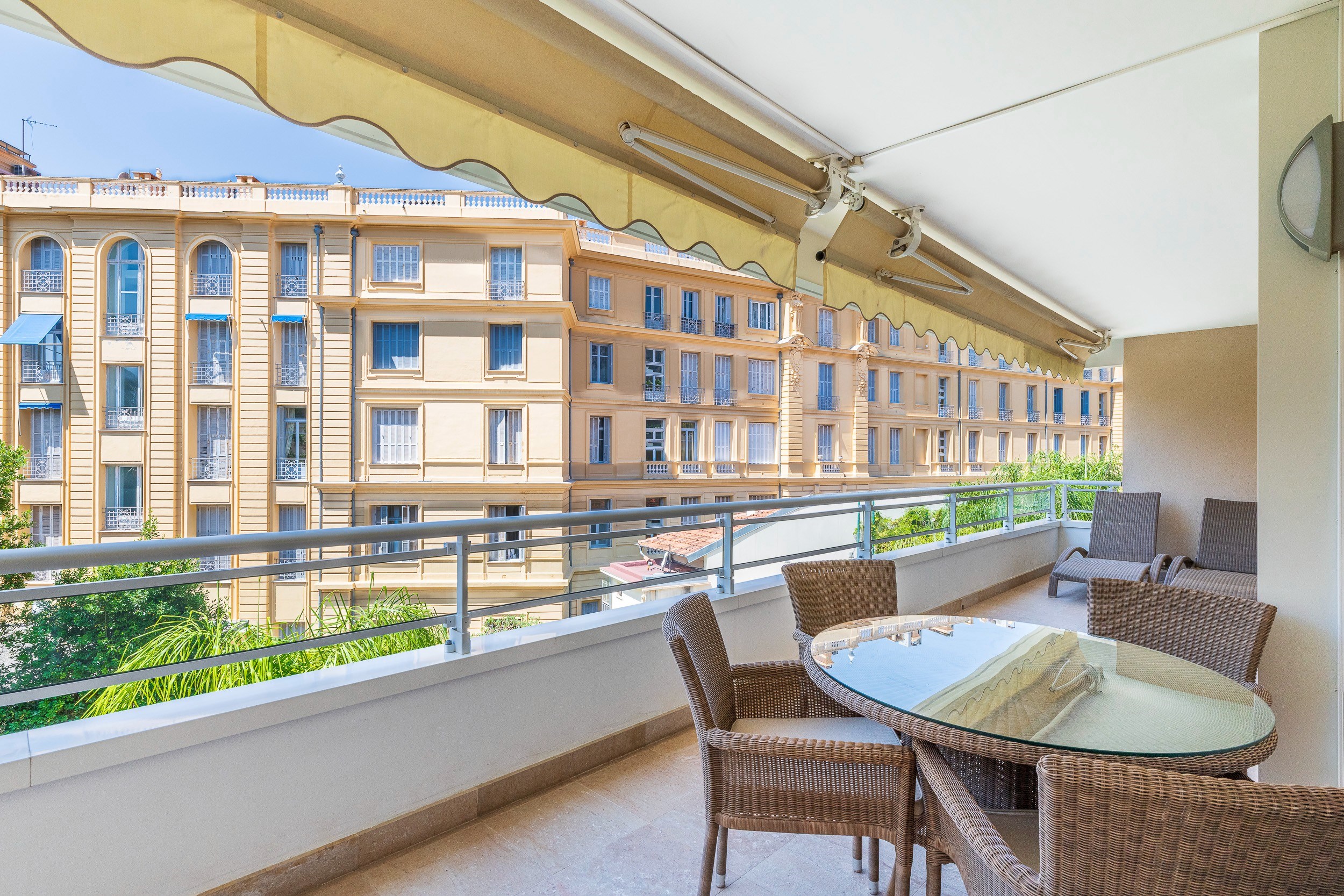  Beaulieu-sur-Mer elegant 141.45 sqm apartment with terrace and pool in a modern… - 物件實景