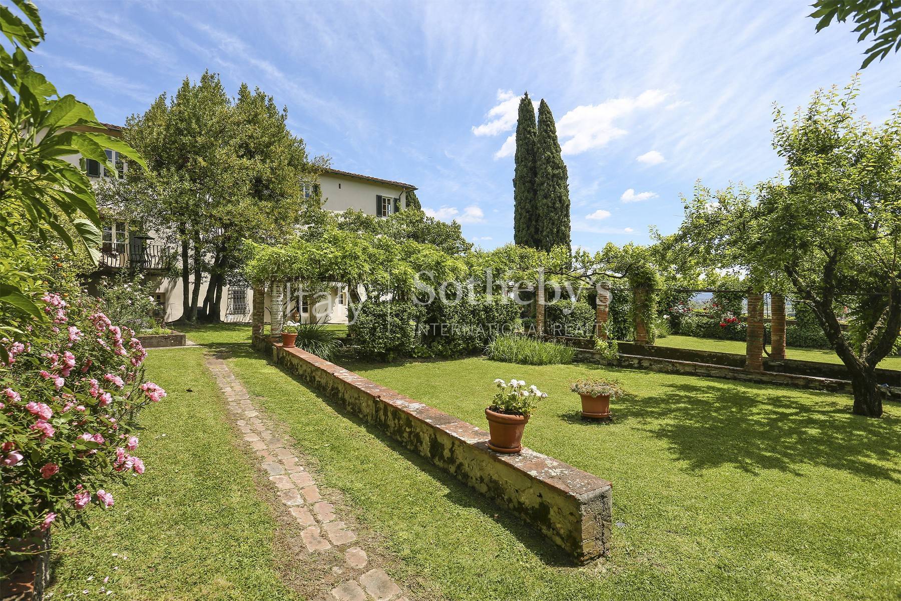  Beautiful villa with swimming pool in the countryside of Lucca - 物件實景