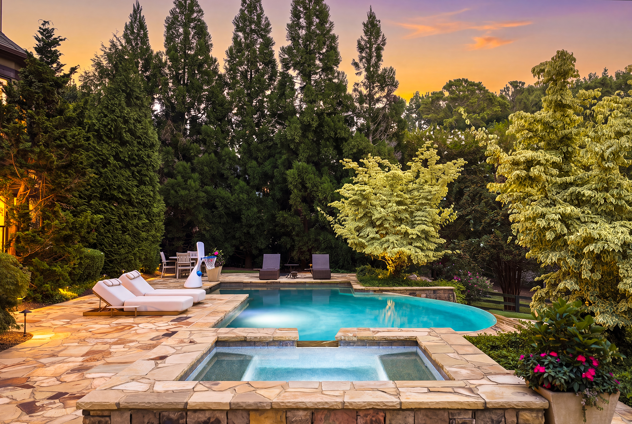  Magnificent European-Style Country Oasis - 物件實景