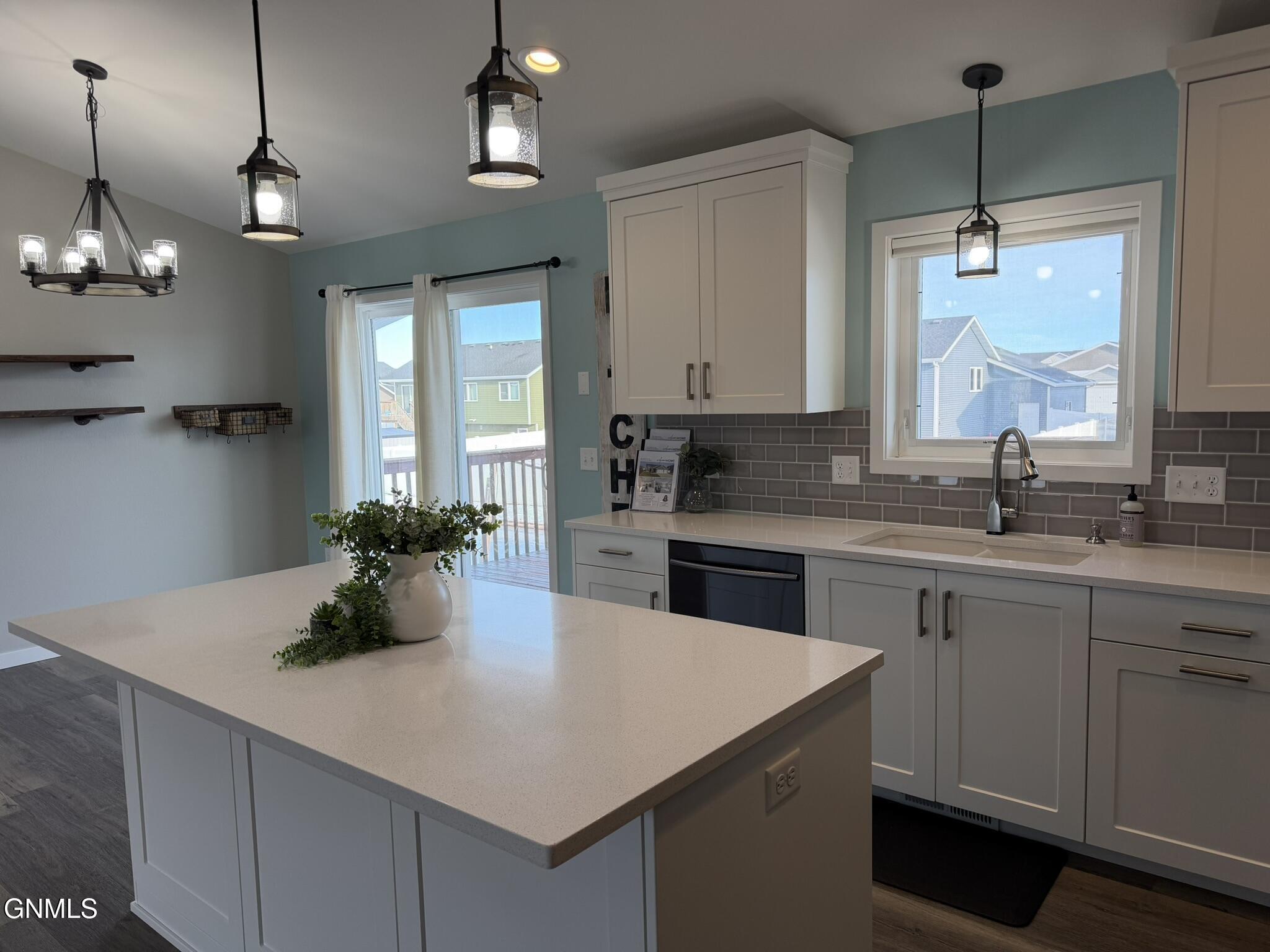 Bismarck, North Dakota, 58504, United States, 5 Bedrooms Bedrooms, ,2 BathroomsBathrooms,Residential,For Sale,1986096