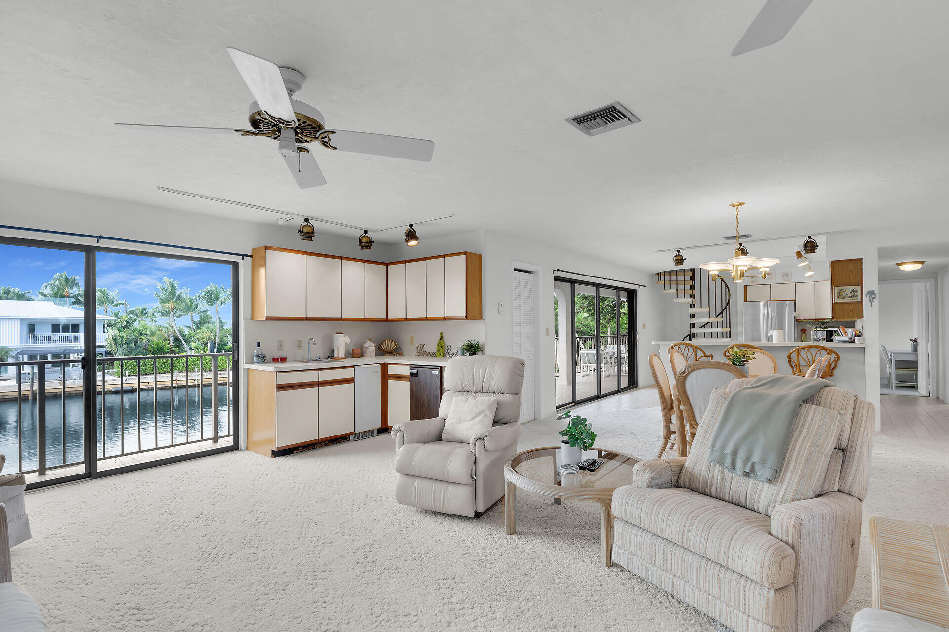 ISLAMORADA, Florida, 33036, United States, 2 Bedrooms Bedrooms, ,2 BathroomsBathrooms,Residential,For Sale,1988156