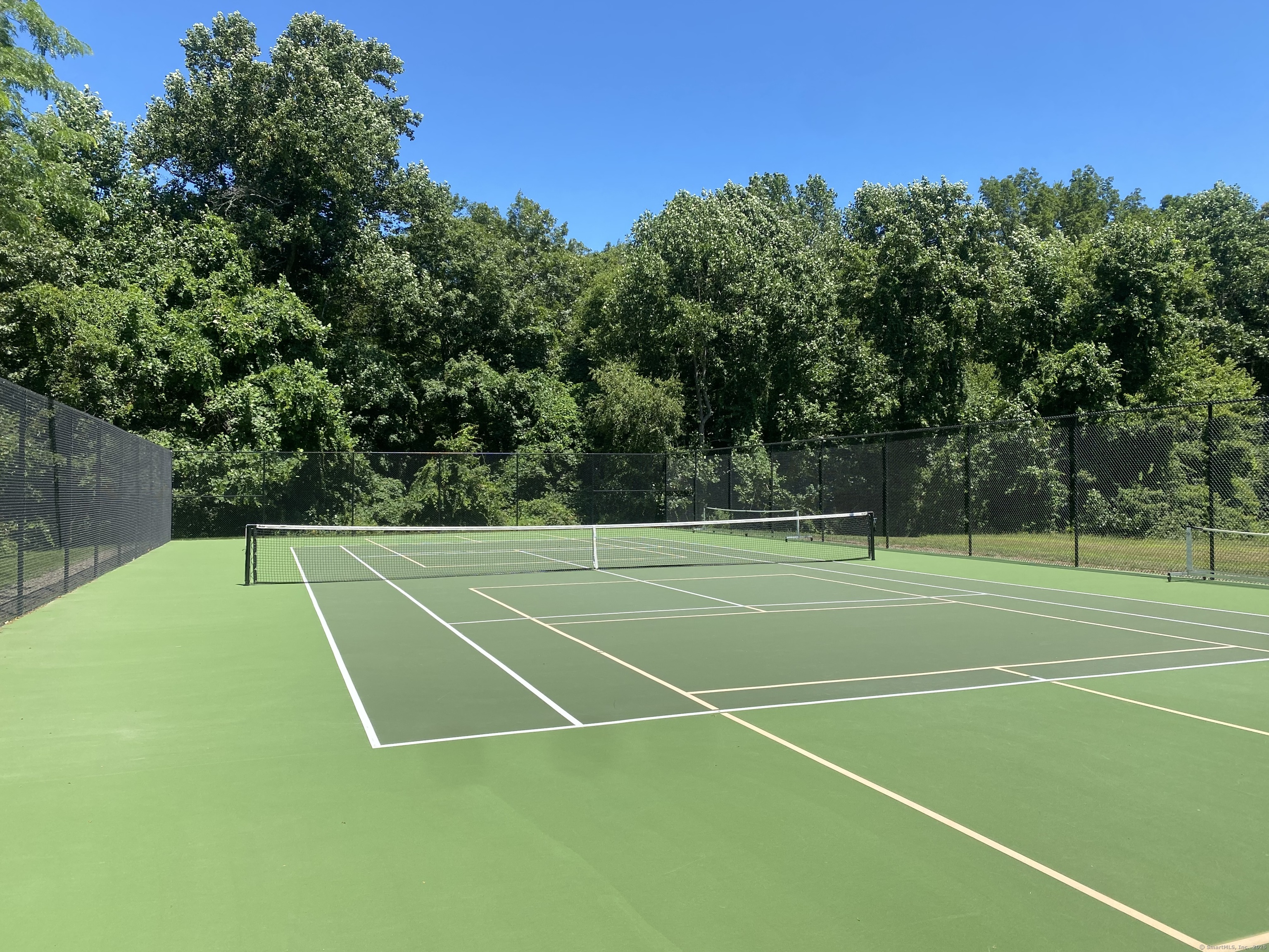 Madison, Connecticut, 06443, United States, 2 Bedrooms Bedrooms, ,3 BathroomsBathrooms,Residential,For Sale,1926954