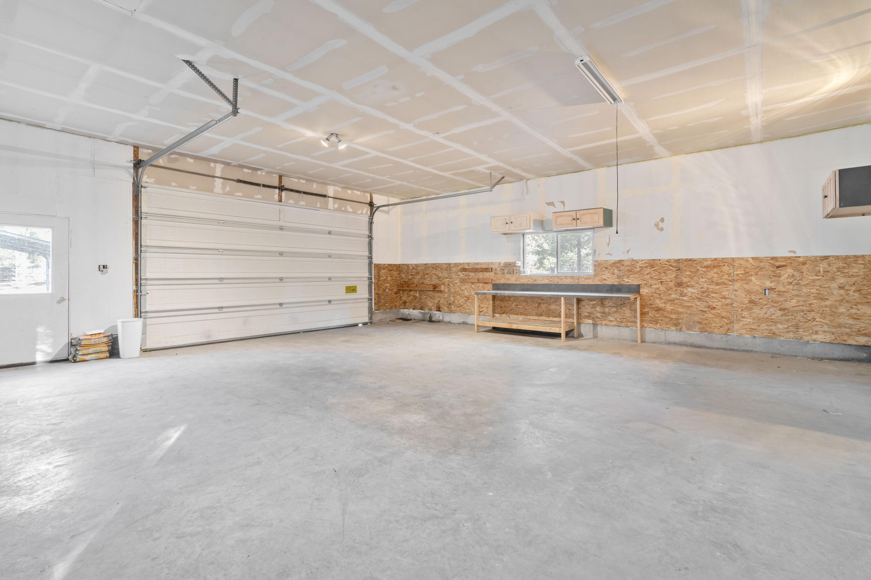 La Pine, Oregon, 97739, United States, 3 Bedrooms Bedrooms, ,2 BathroomsBathrooms,Residential,For Sale,1991520