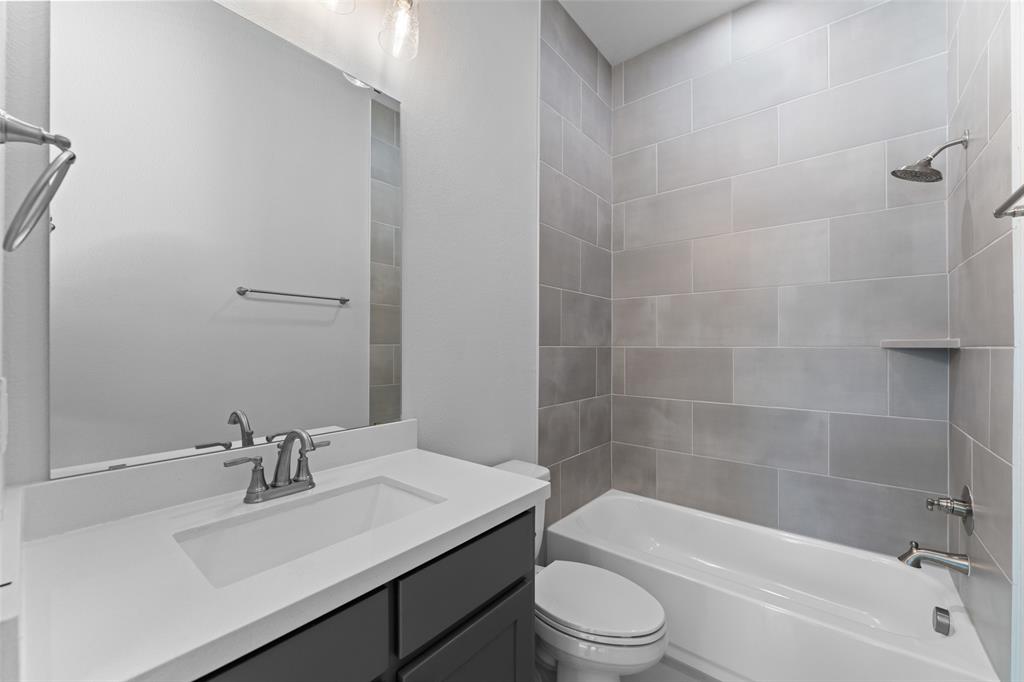 Midlothian, Texas, 76065, United States, 4 Bedrooms Bedrooms, ,5 BathroomsBathrooms,Residential,For Sale,2048085