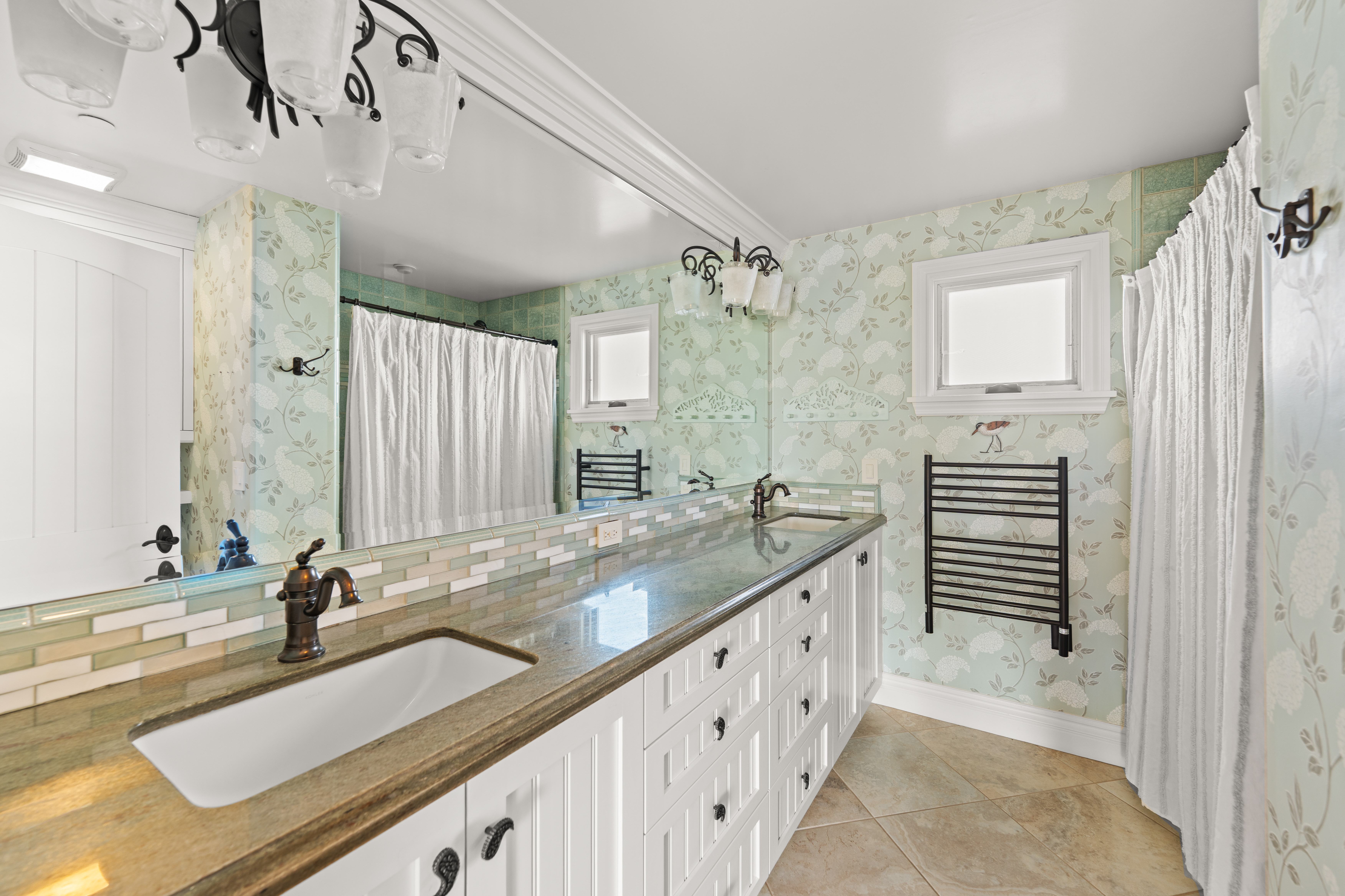  1096 Belfast Lane, Ventura, CA 93001 - 物件實景