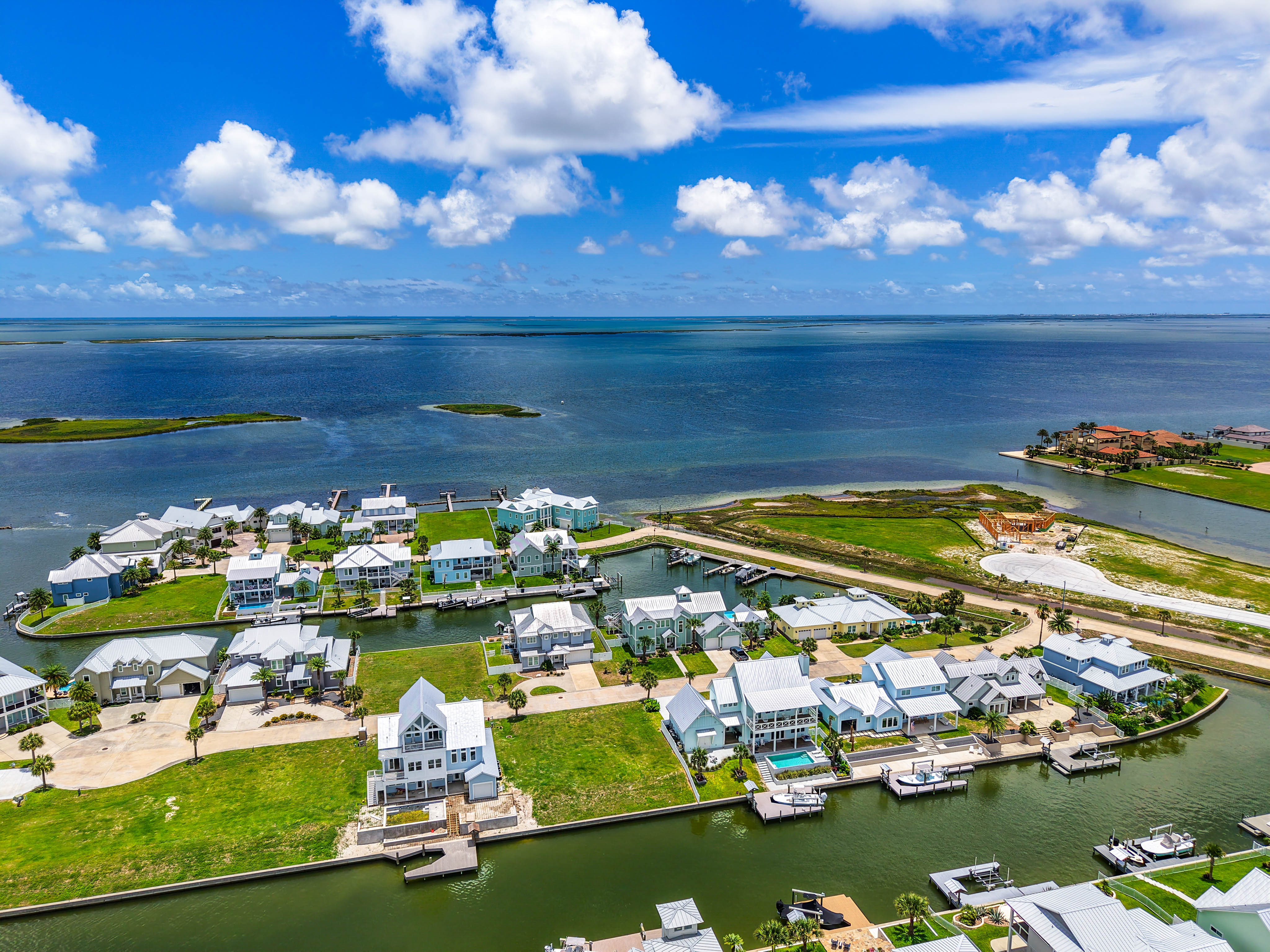  Scenic Rockport Canal-Front Lot - 物件實景