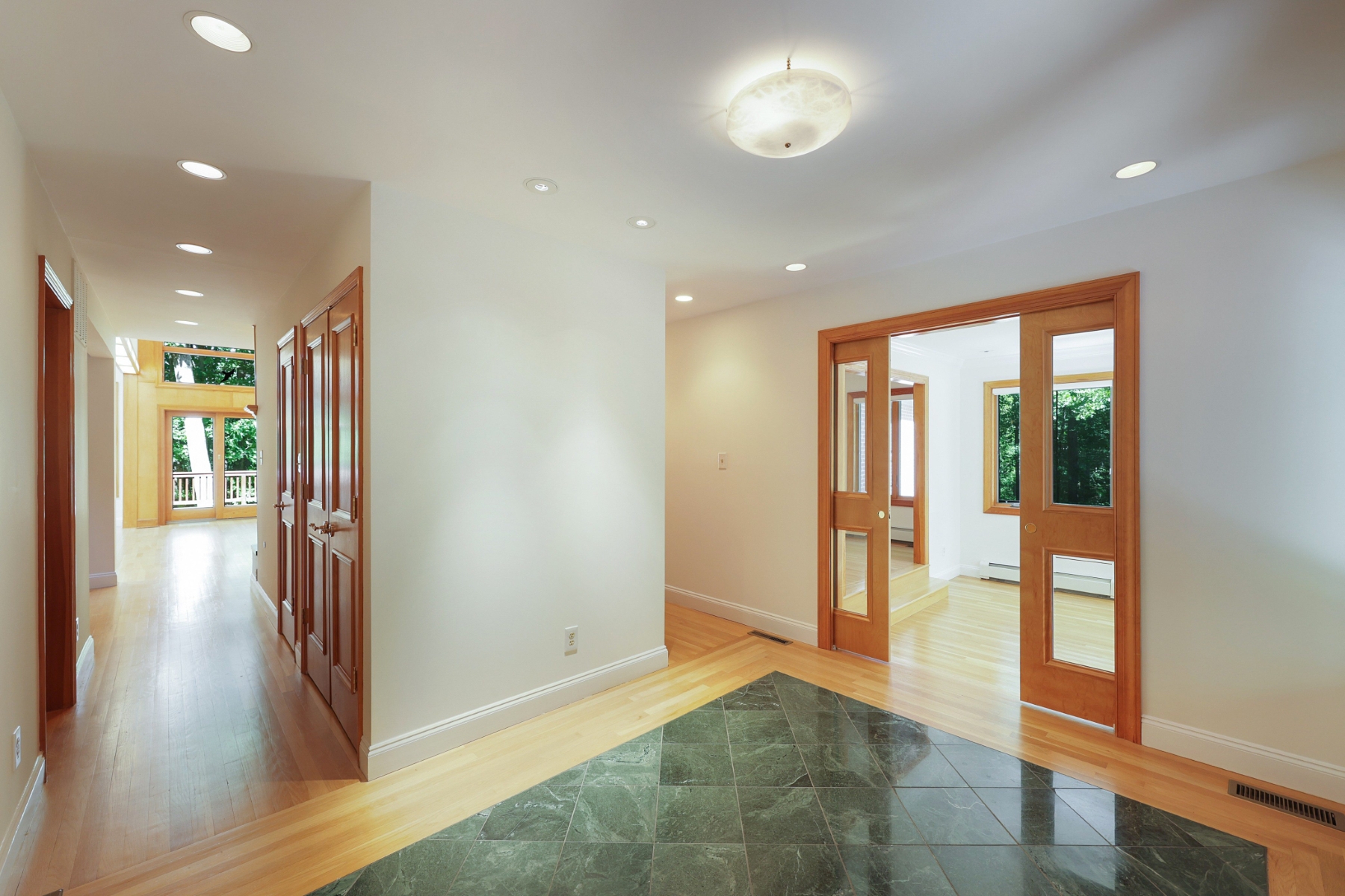  Custom Home Offers Space Versatility and Refined Comfort - 物件實景