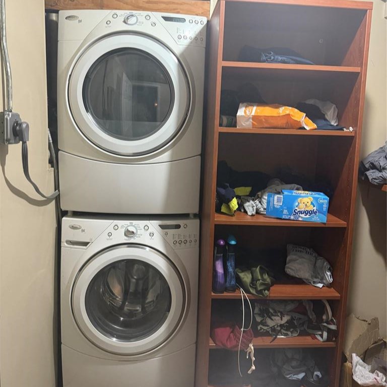 Ronkonkoma, New York, 11779, United States, 3 Bedrooms Bedrooms, ,2 BathroomsBathrooms,Residential,For Sale,1876247