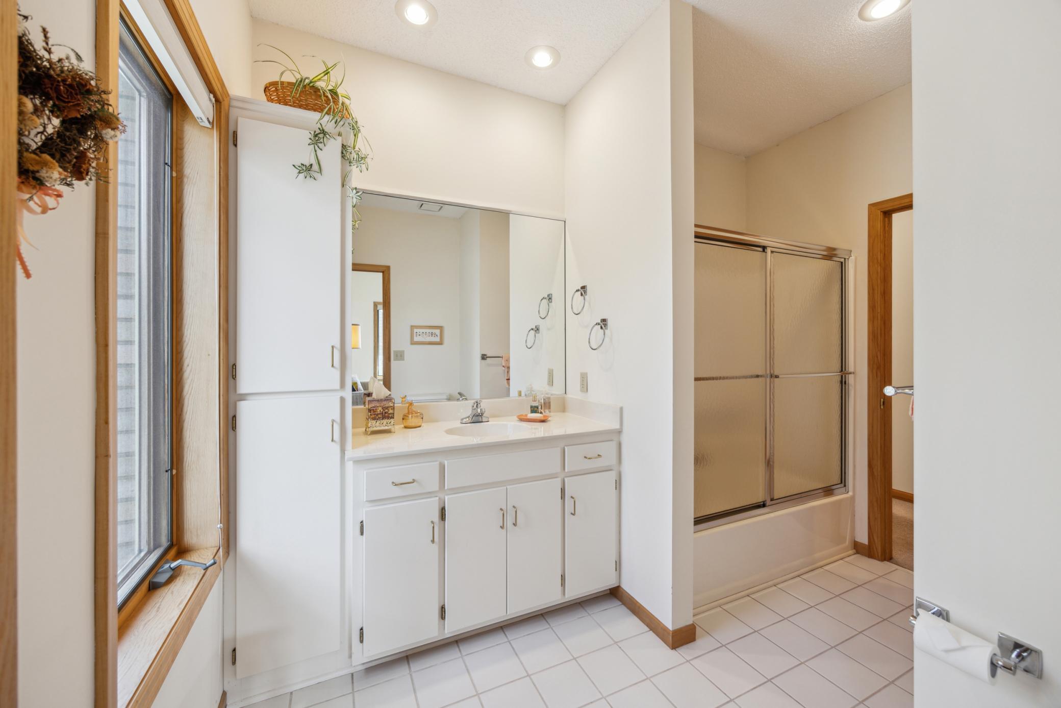 New Brighton, Minnesota, 55112, United States, 4 Bedrooms Bedrooms, ,4 BathroomsBathrooms,Residential,For Sale,1990901