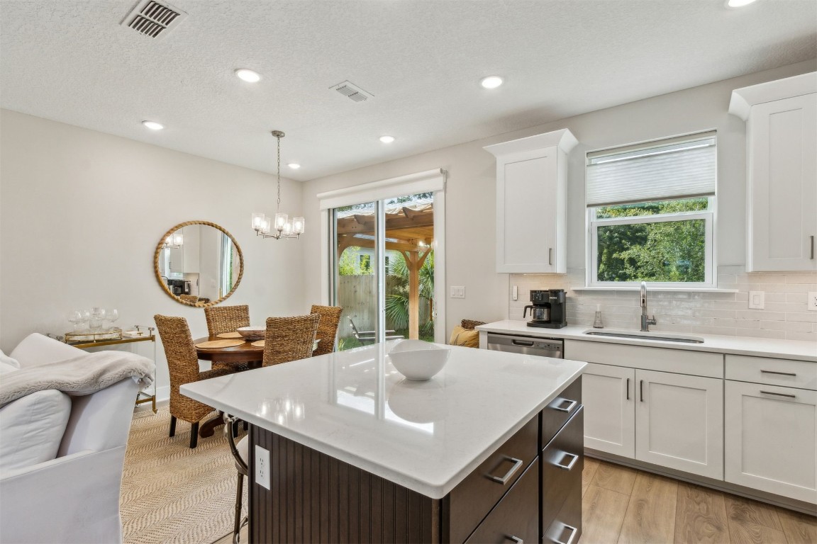 Fernandina Beach, Florida, 32034, United States, 2 Bedrooms Bedrooms, ,2 BathroomsBathrooms,Residential,For Sale,1979520