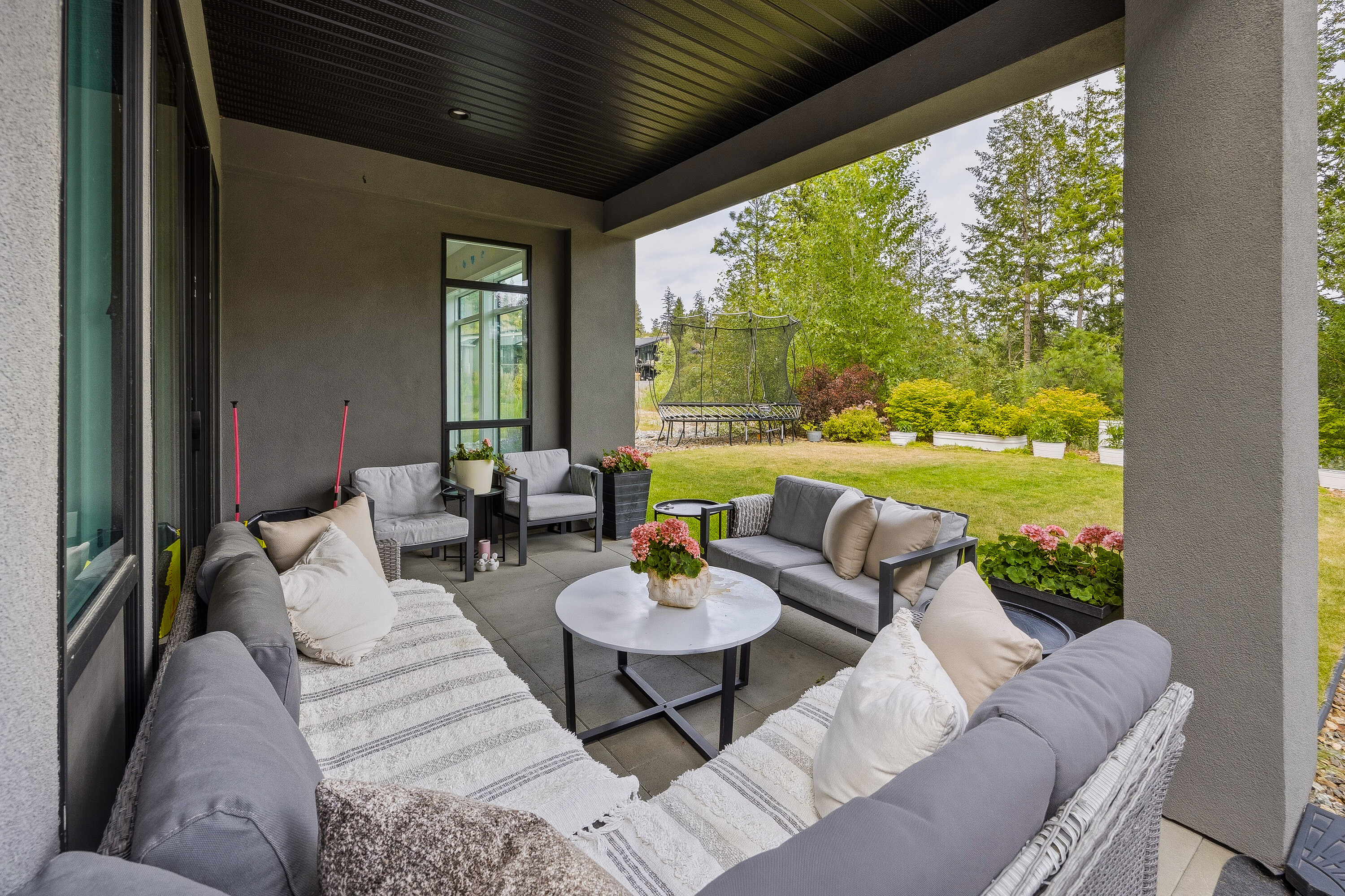 Walkout Rancher in Lakestone - 物件實景