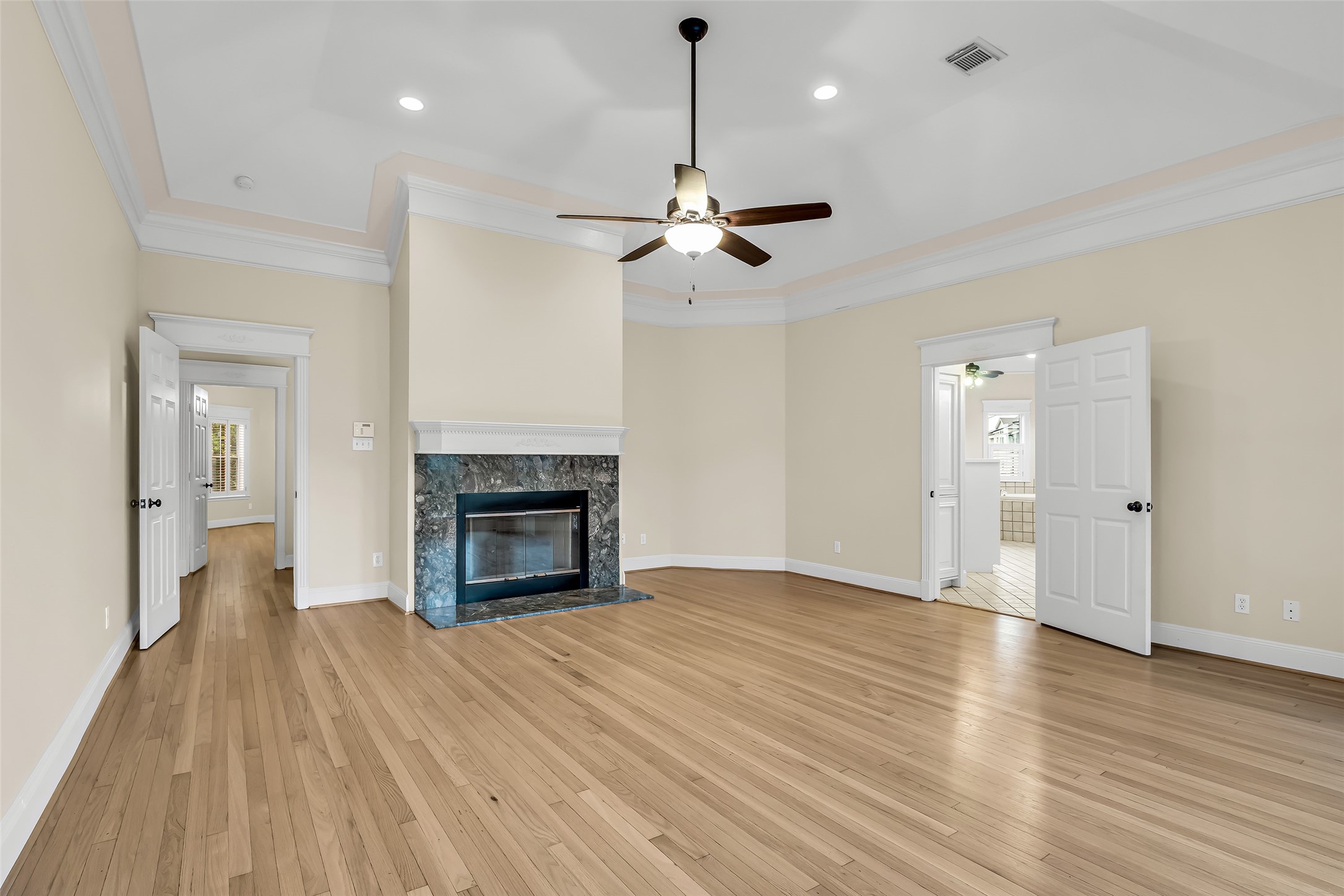 3201 White Oak Drive - 物件實景