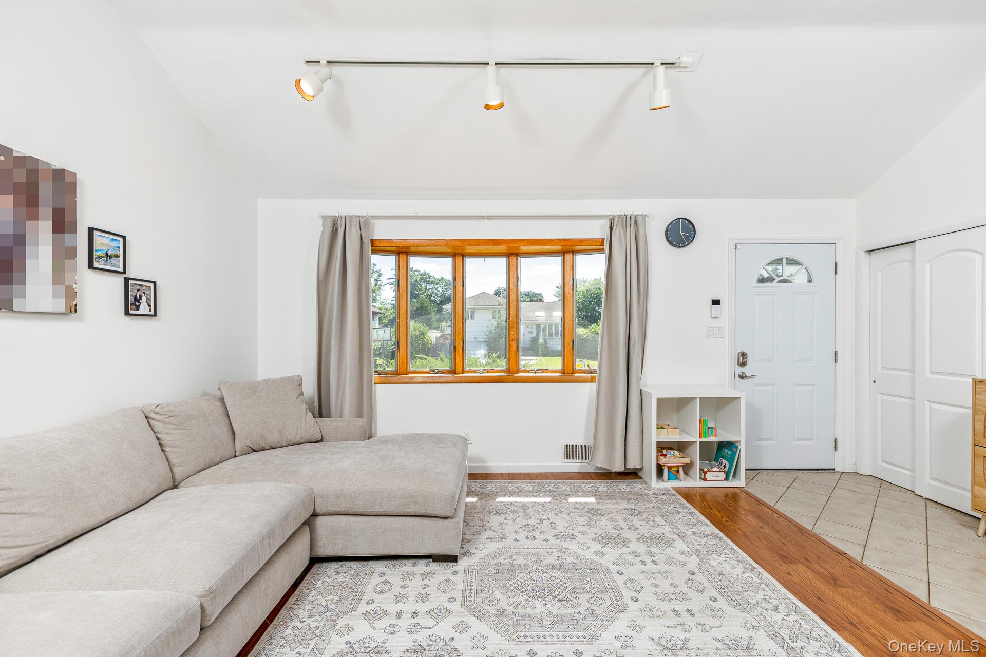  21 Pinetree Avenue, Hicksville, NY, 11801 - 物件實景