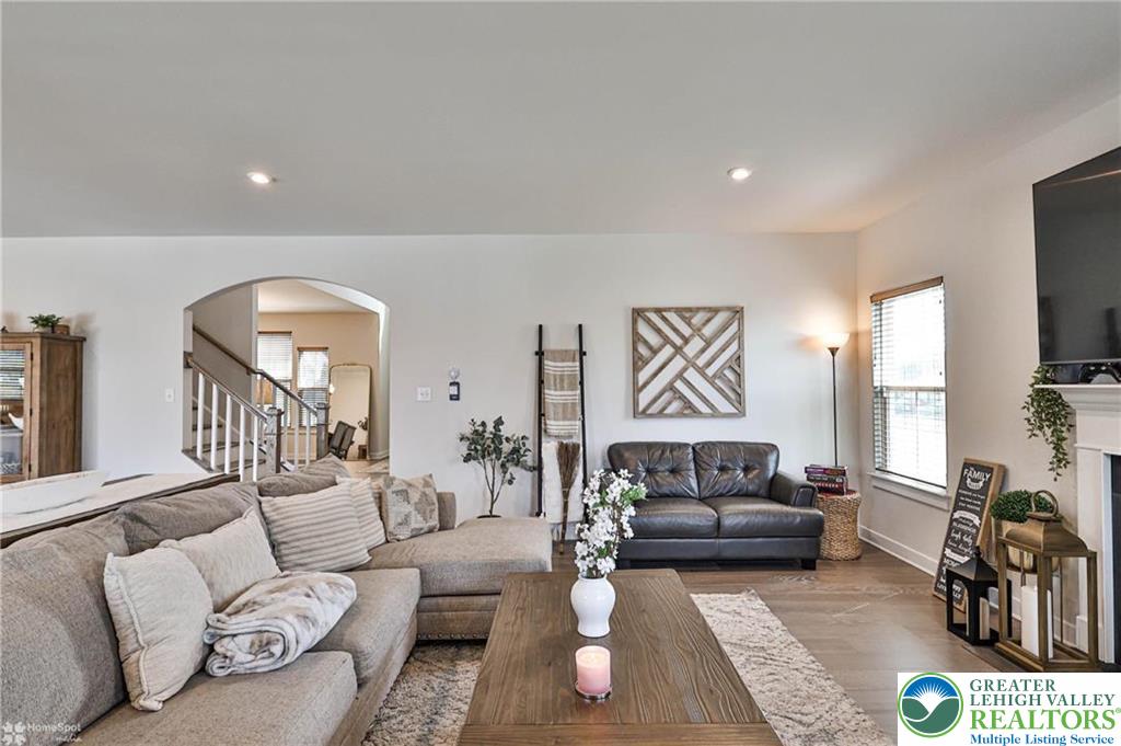 Bethlehem Twp, Pennsylvania, 18020, United States, 4 Bedrooms Bedrooms, ,4 BathroomsBathrooms,Residential,For Sale,1906832