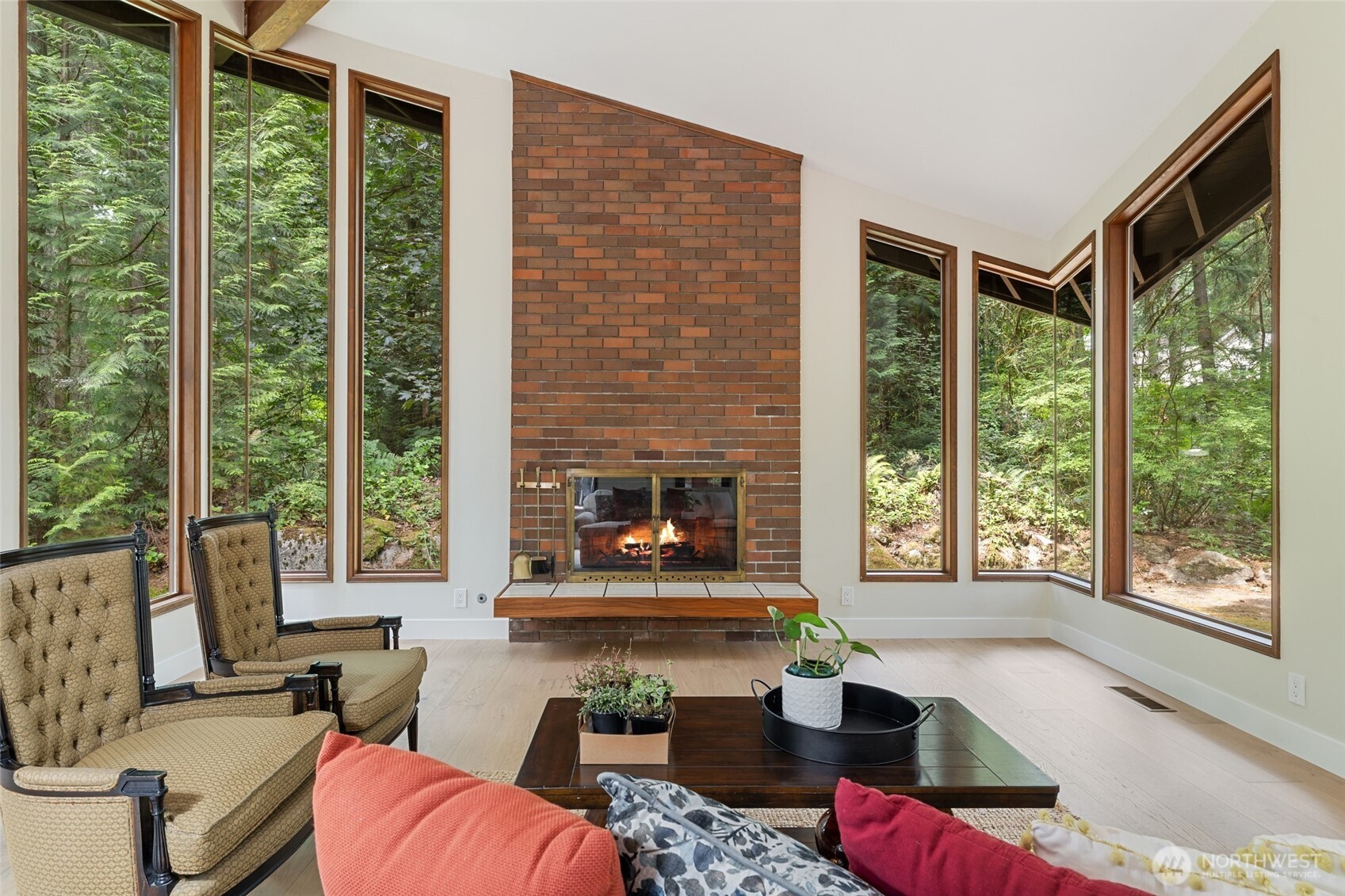 Bellevue, Washington, 98005, United States, 4 Bedrooms Bedrooms, ,4 BathroomsBathrooms,Residential,For Sale,1898840