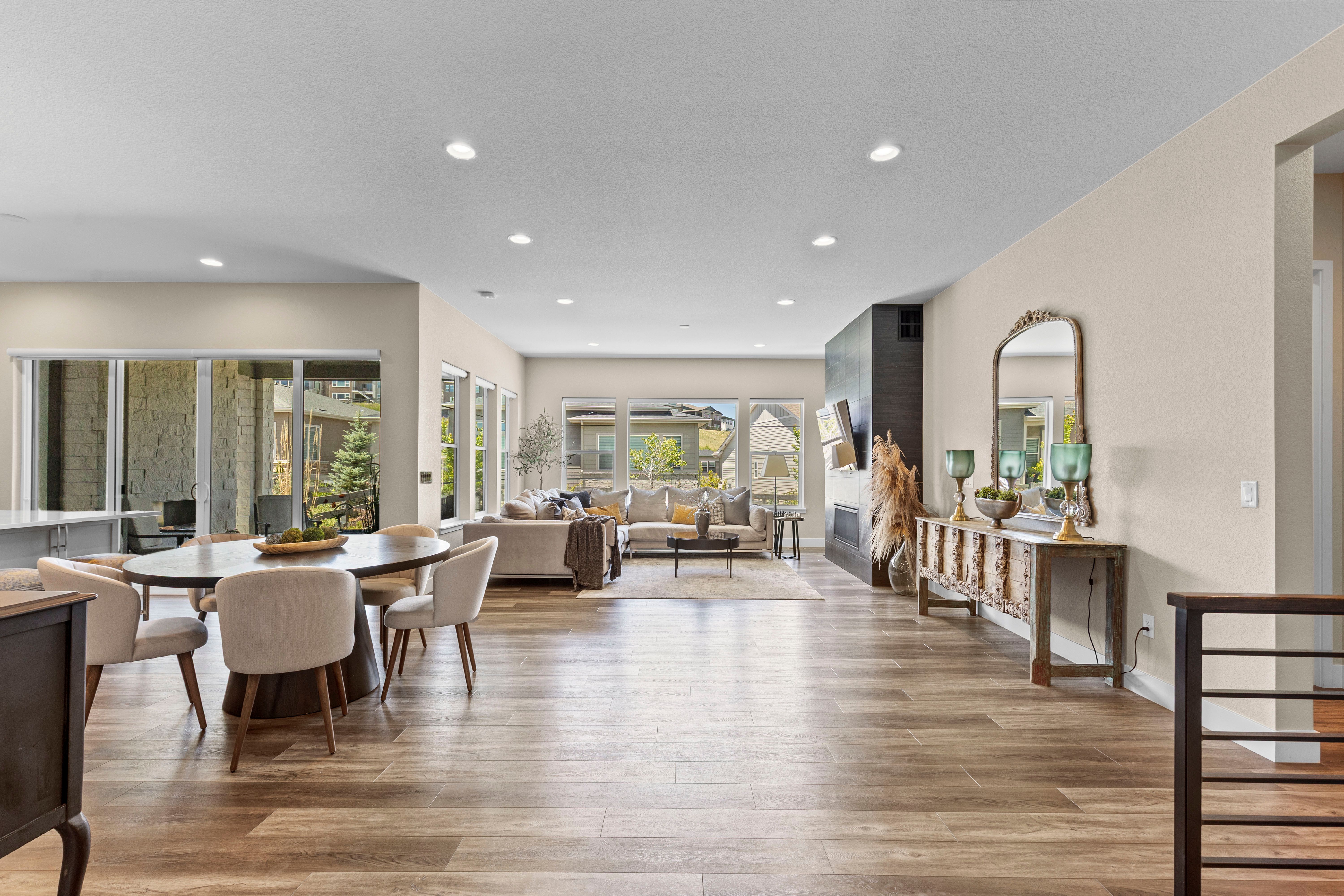  100% Move-in Ready and Beautifully Designed - 物件實景