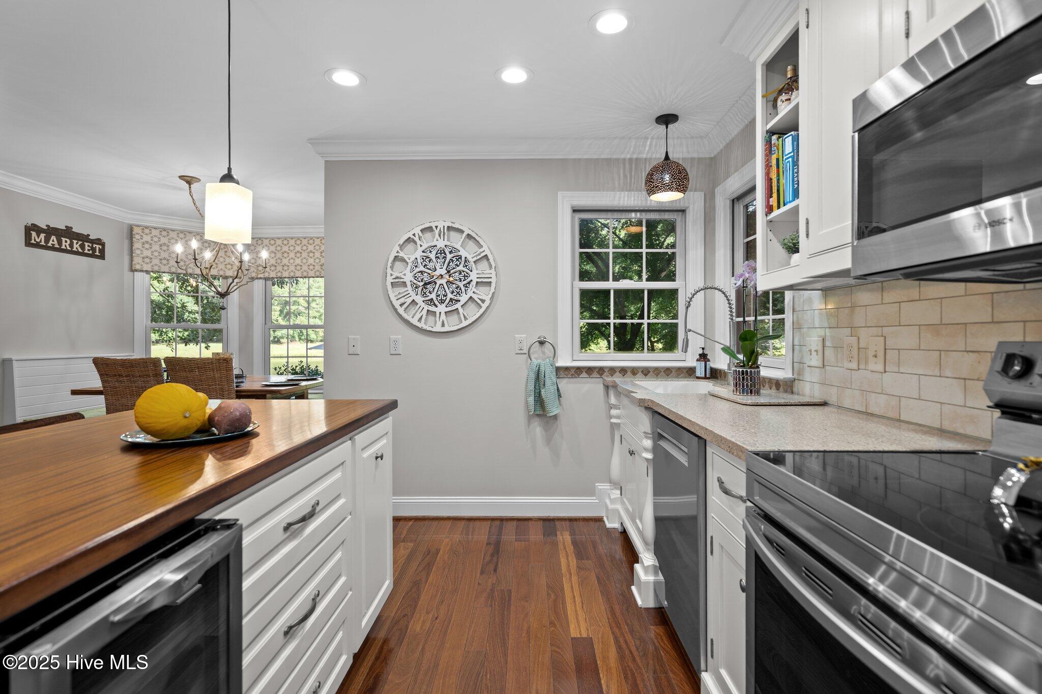 Wallace, North Carolina, 28466, United States, 4 Bedrooms Bedrooms, ,4 BathroomsBathrooms,Residential,For Sale,1982430