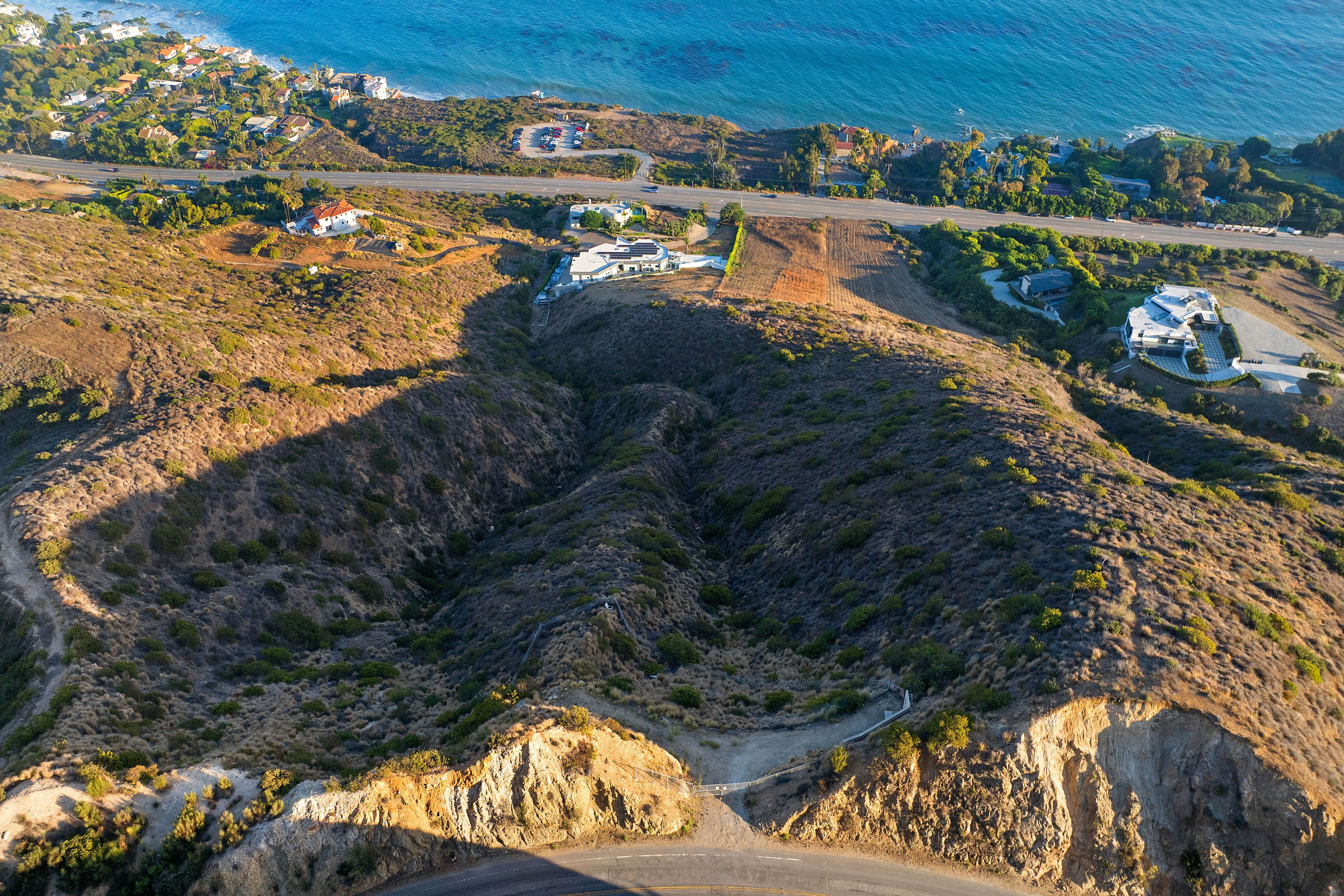  4140 Encinal Canyon Rd - 物件實景