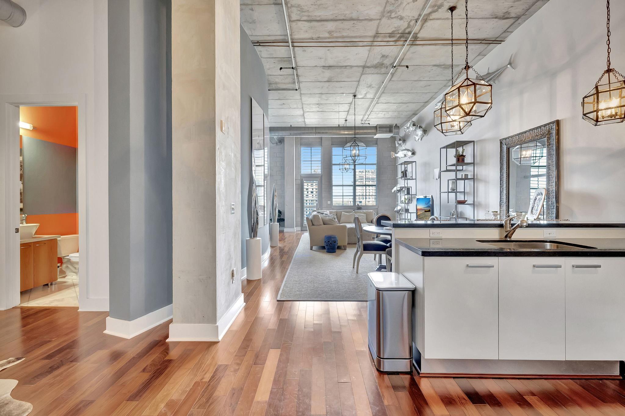 Fort Lauderdale, Florida, 33301, United States, 2 Bedrooms Bedrooms, ,2 BathroomsBathrooms,Residential,For Sale,1977378