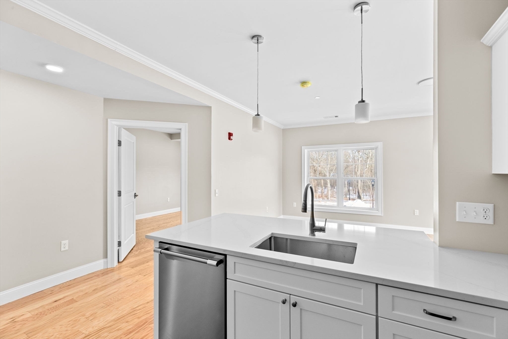 Milton, Massachusetts, 02186, United States, 2 Bedrooms Bedrooms, ,2 BathroomsBathrooms,Residential,For Sale,1907796