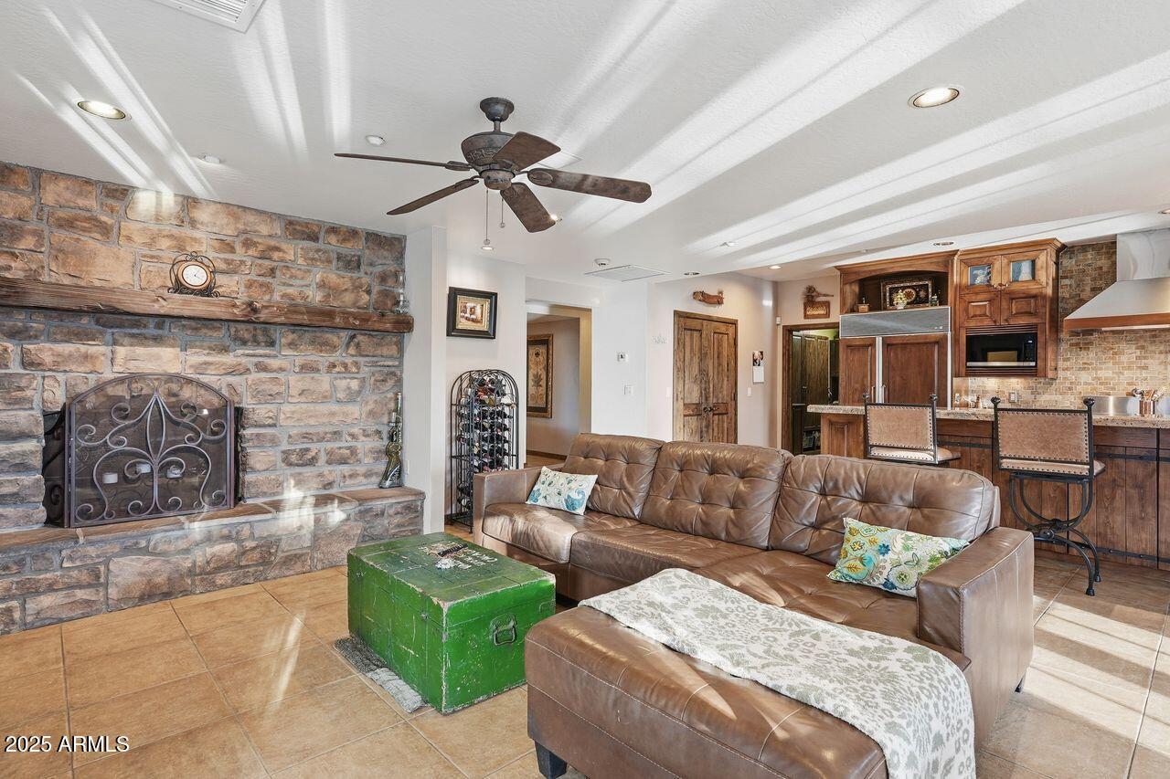 Fountain Hills, Arizona, 85268, United States, 5 Bedrooms Bedrooms, ,5 BathroomsBathrooms,Residential,For Sale,1998459