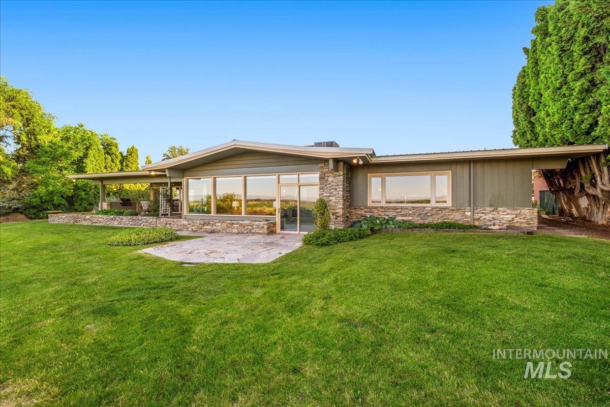 Caldwell, Idaho, 83605, United States, 2 Bedrooms Bedrooms, ,3 BathroomsBathrooms,Residential,For Sale,1979980