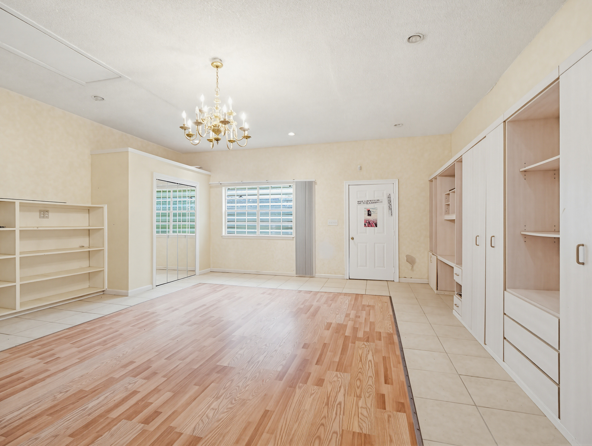 Pensacola, Florida, 32526, United States, 4 Bedrooms Bedrooms, ,5 BathroomsBathrooms,Residential,For Sale,2030758