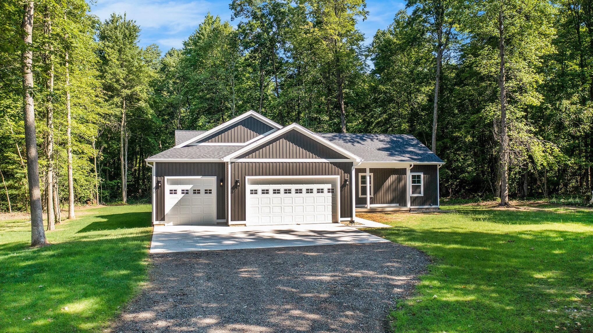 Allegan, Michigan, 49010, United States, 6 Bedrooms Bedrooms, ,4 BathroomsBathrooms,Residential,For Sale,1827458