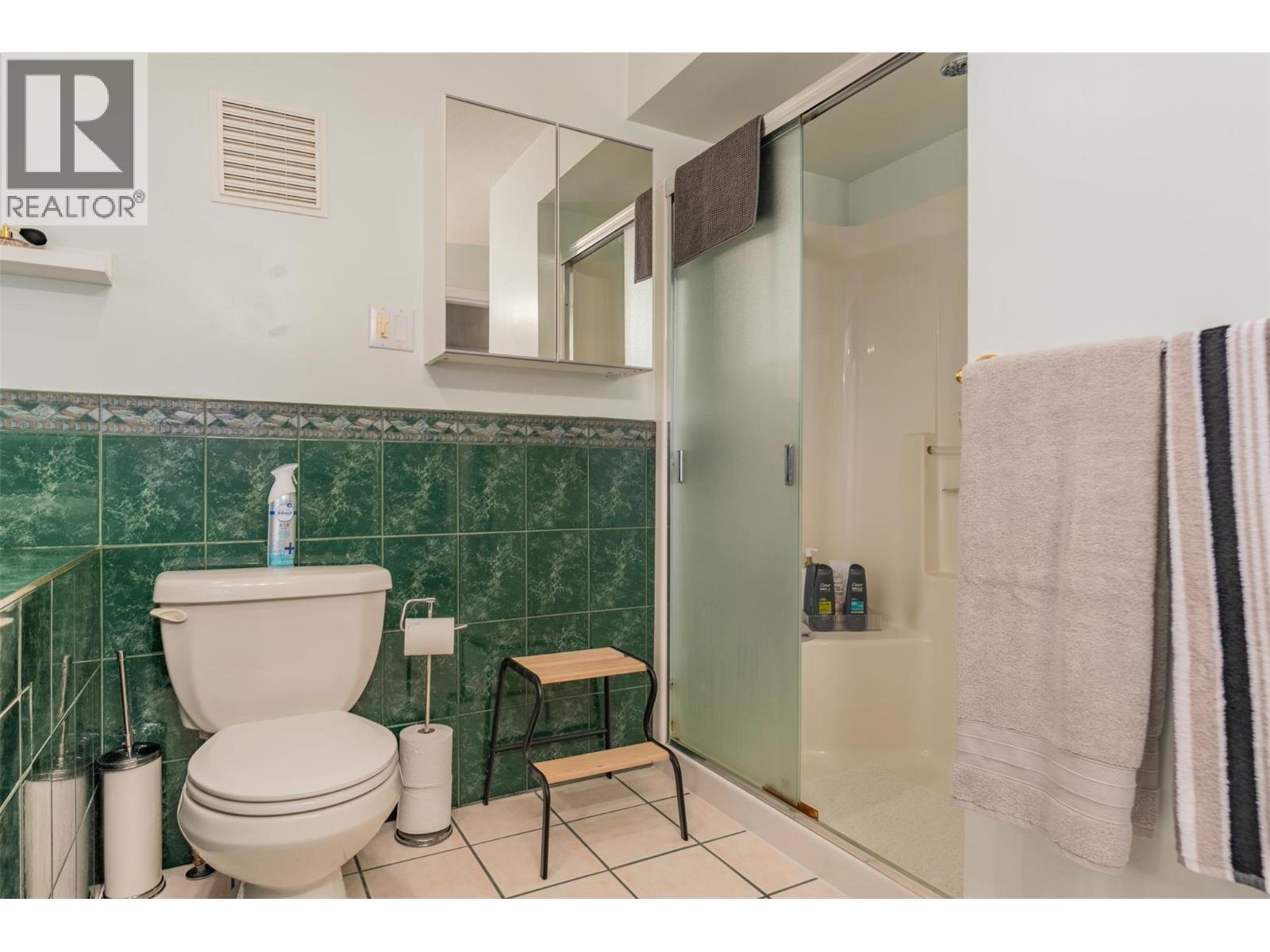 CASTLEGAR, British Columbia, V1N 2S5, CA, 5 Bedrooms Bedrooms, ,3 BathroomsBathrooms,Residential,For Sale,1918306