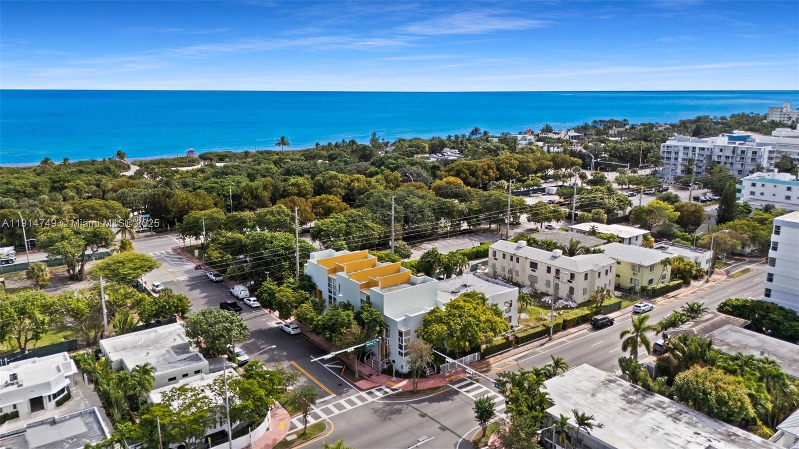 Miami Beach, Florida, 33141, United States, 2 Bedrooms Bedrooms, ,3 BathroomsBathrooms,Residential,For Sale,1993414