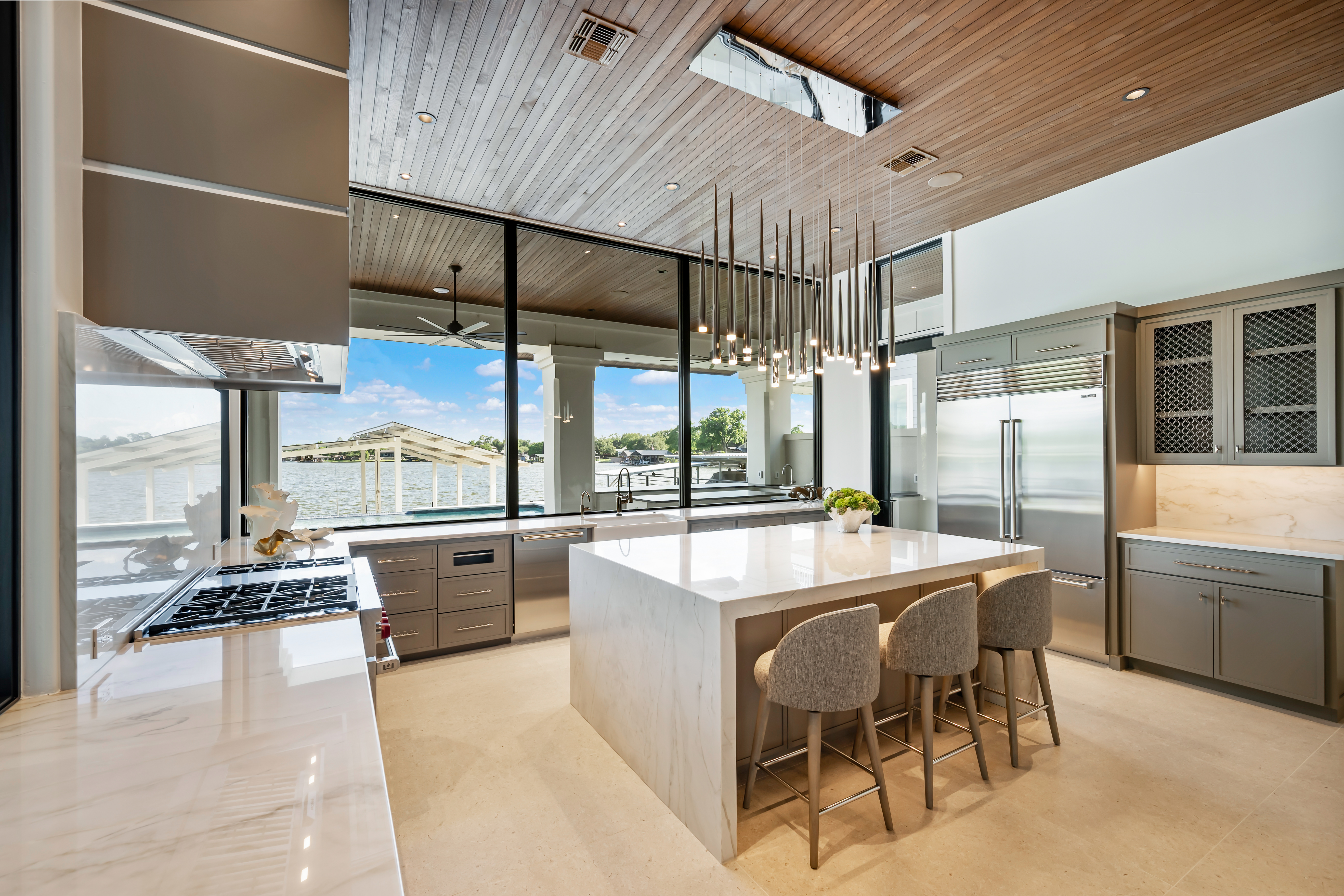  Architectural Lakefront Masterpiece on Skyline Drive by Paul Allen Custom Homes - 物件實景