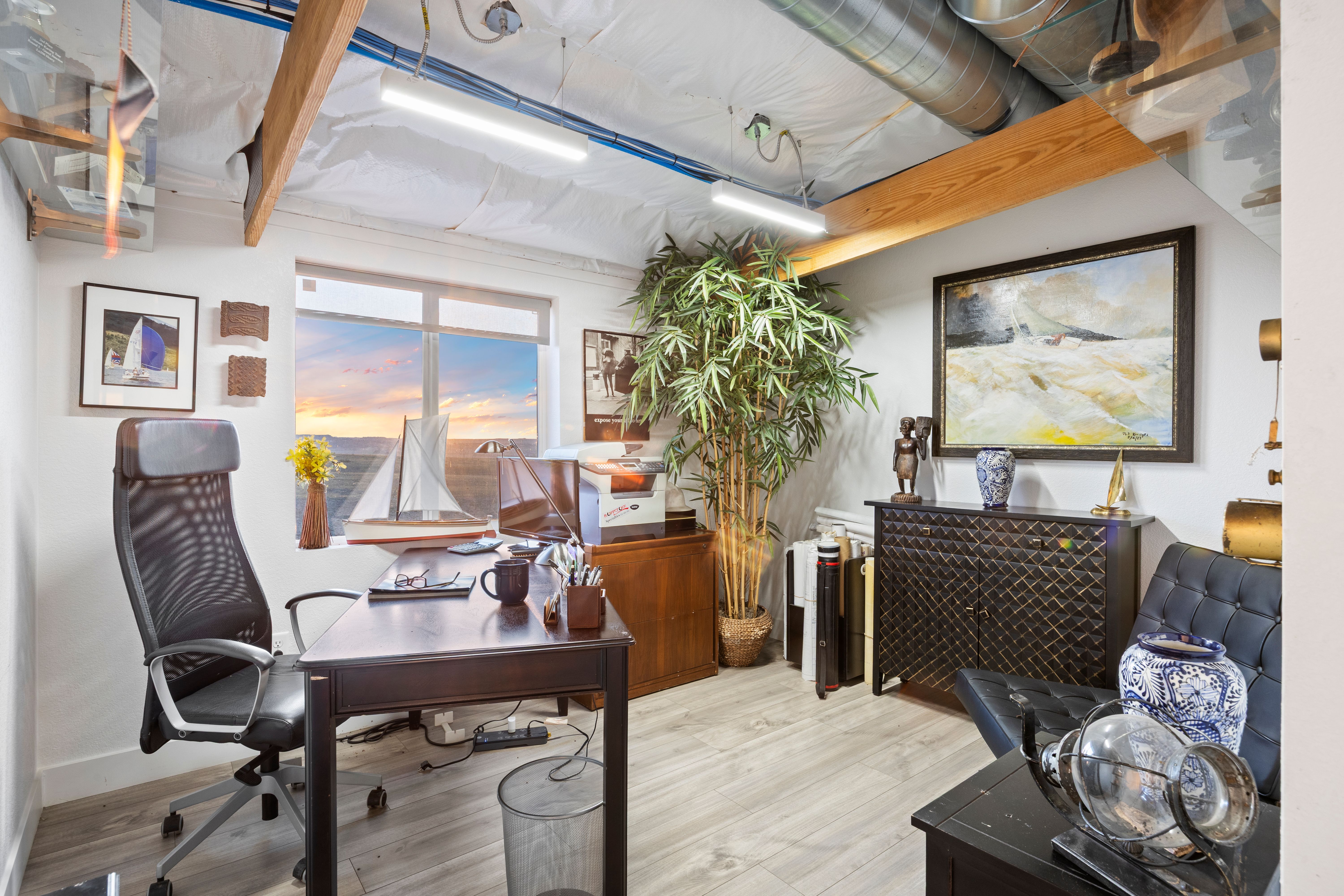  35 Acres  Front Range Views  Saltwater Pool  8,400 SF Workshop - 物件實景