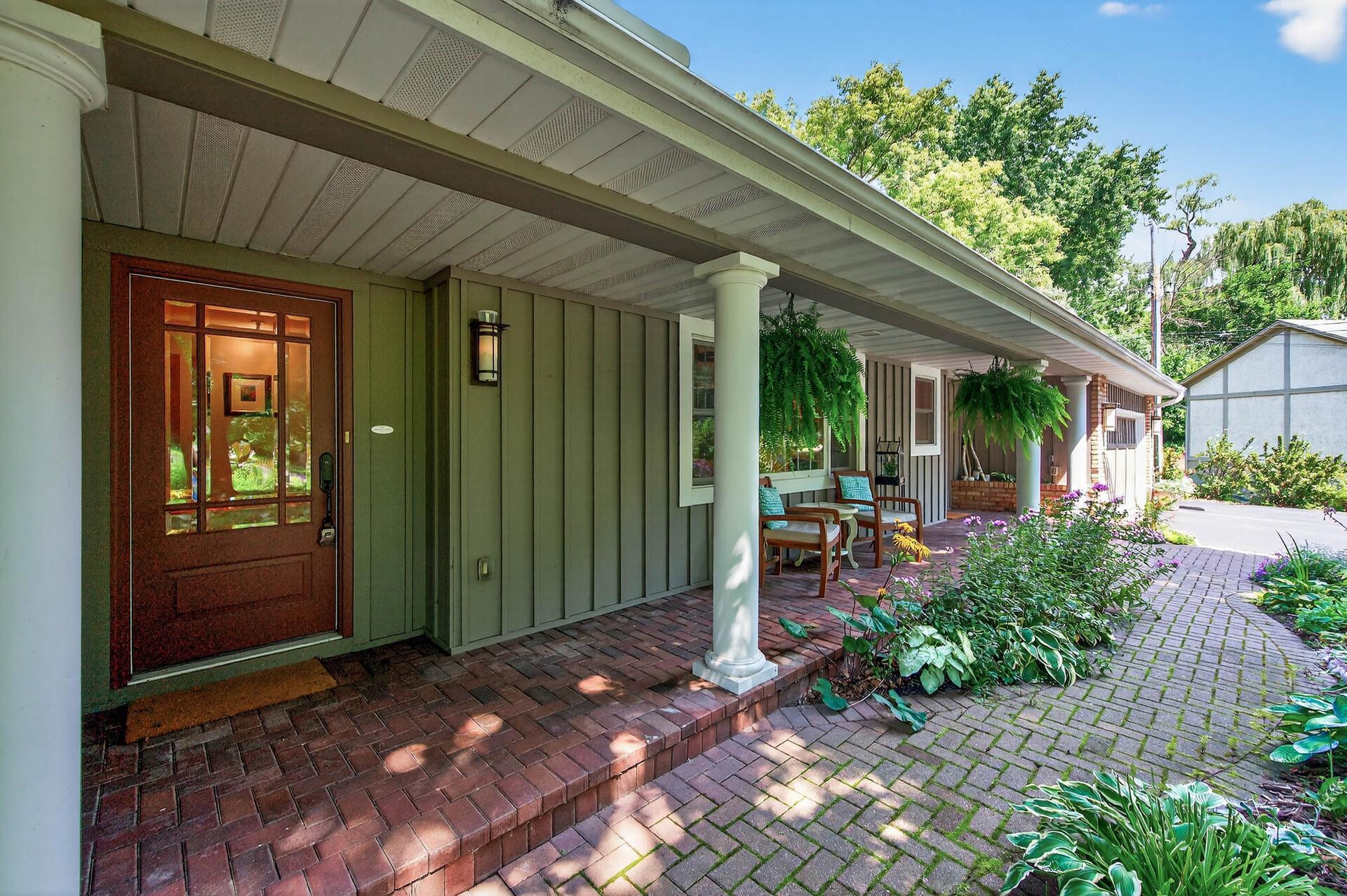 Minnetonka, Minnesota, 55345, United States, 5 Bedrooms Bedrooms, ,2 BathroomsBathrooms,Residential,For Sale,1919862
