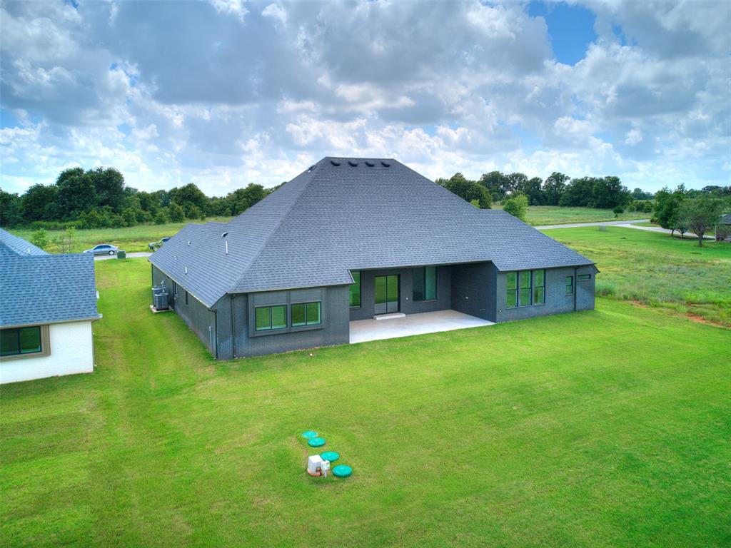 Blanchard, Oklahoma, 73010, United States, 4 Bedrooms Bedrooms, ,4 BathroomsBathrooms,Residential,For Sale,1982275