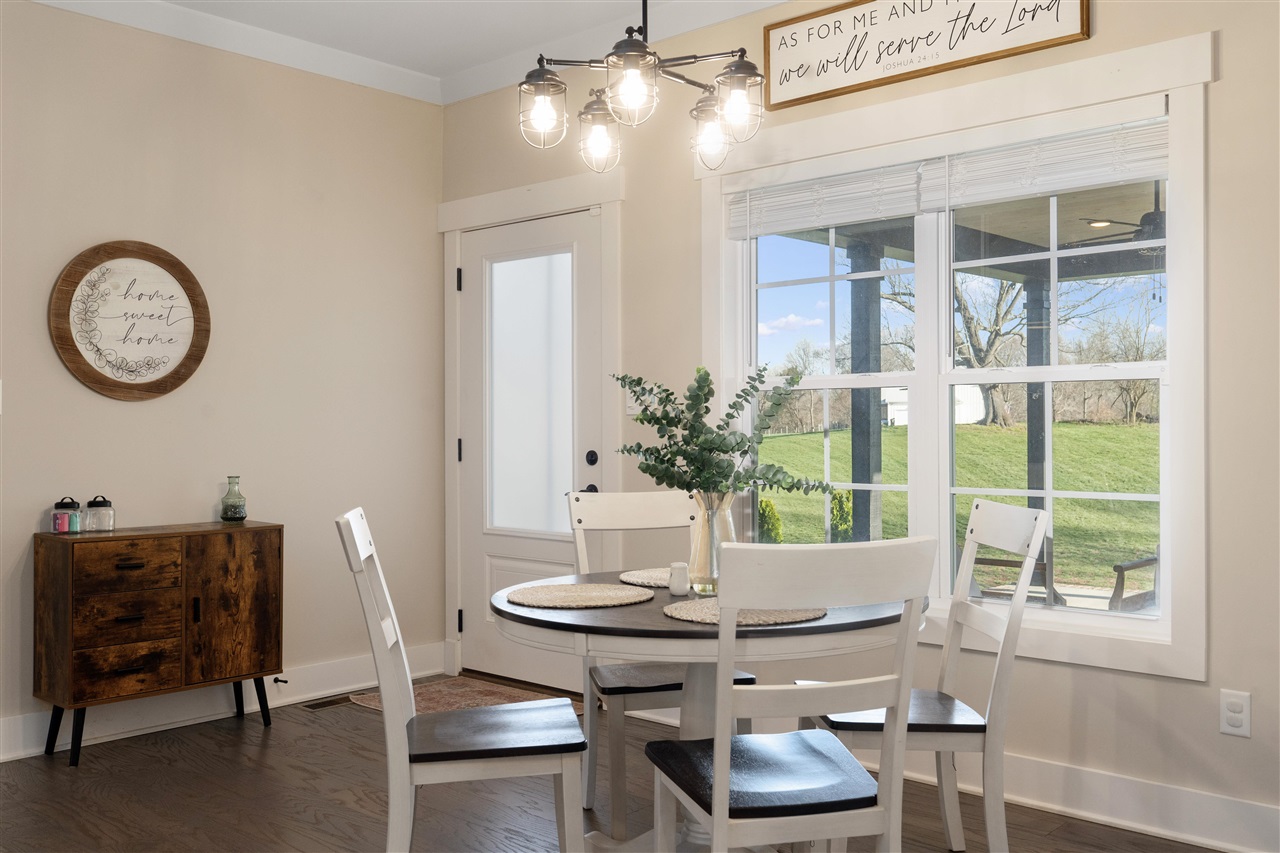 Bowling Green, Kentucky, 42103, United States, 5 Bedrooms Bedrooms, ,3 BathroomsBathrooms,Residential,For Sale,1752751