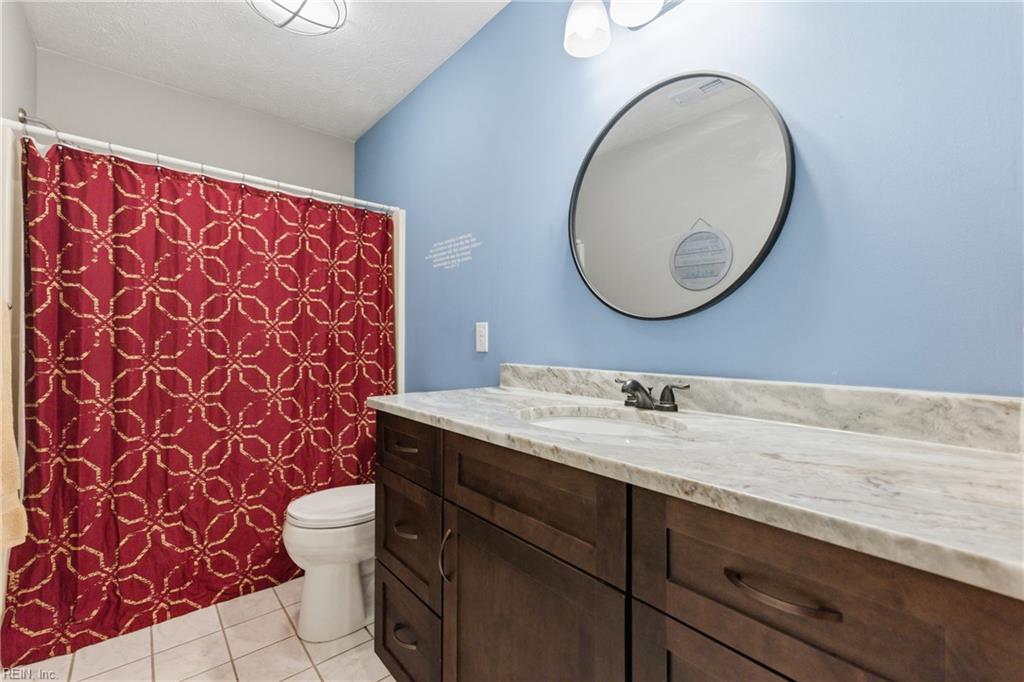 Yorktown, Virginia, 23693, United States, 6 Bedrooms Bedrooms, ,3 BathroomsBathrooms,Residential,For Sale,1988039