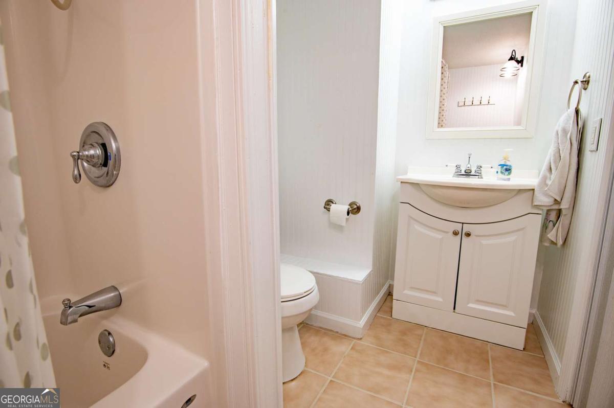 Athens, Georgia, 30605, United States, 4 Bedrooms Bedrooms, ,4 BathroomsBathrooms,Residential,For Sale,1840501
