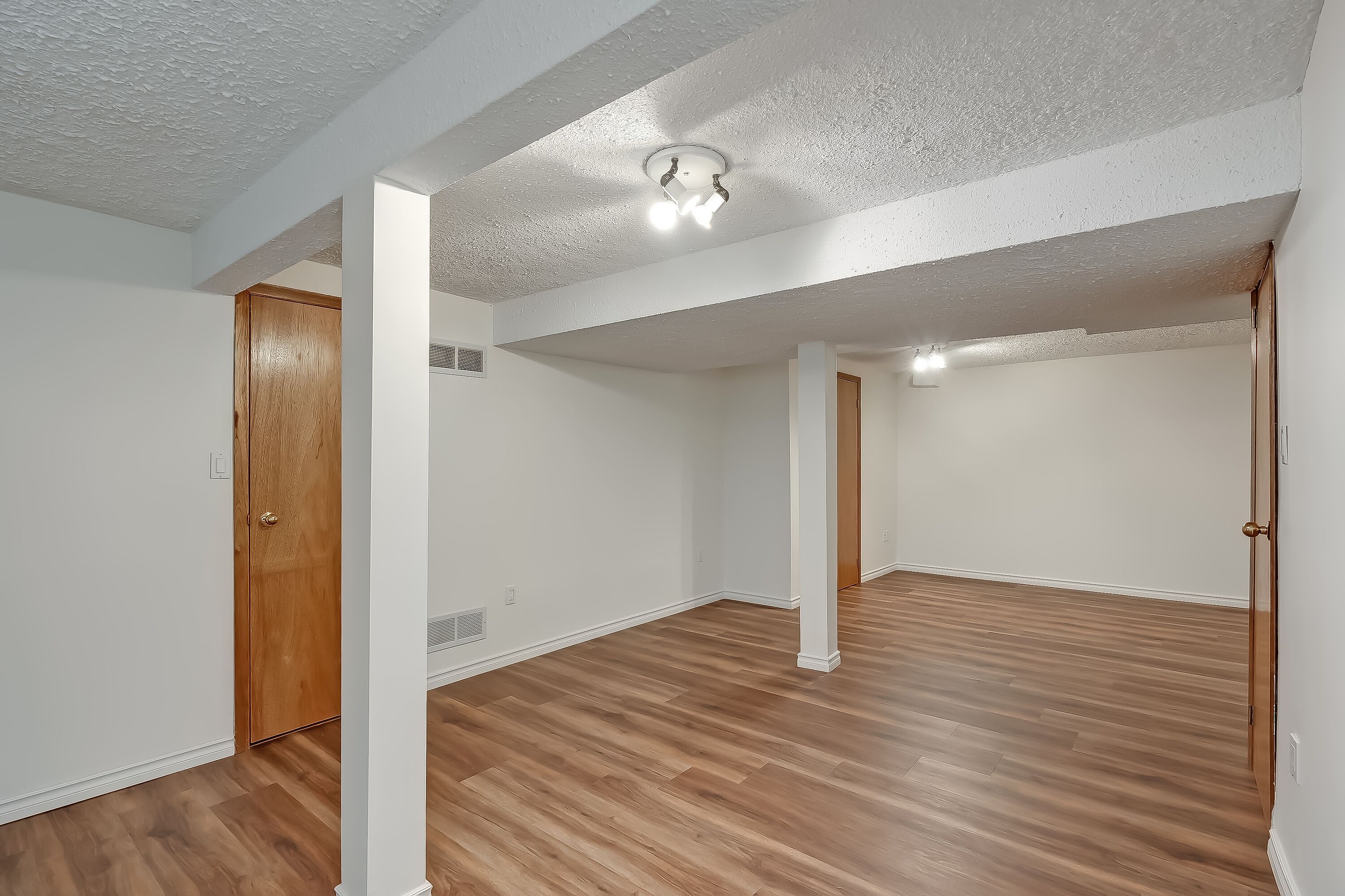  Updated Port Credit Townhome - 物件實景