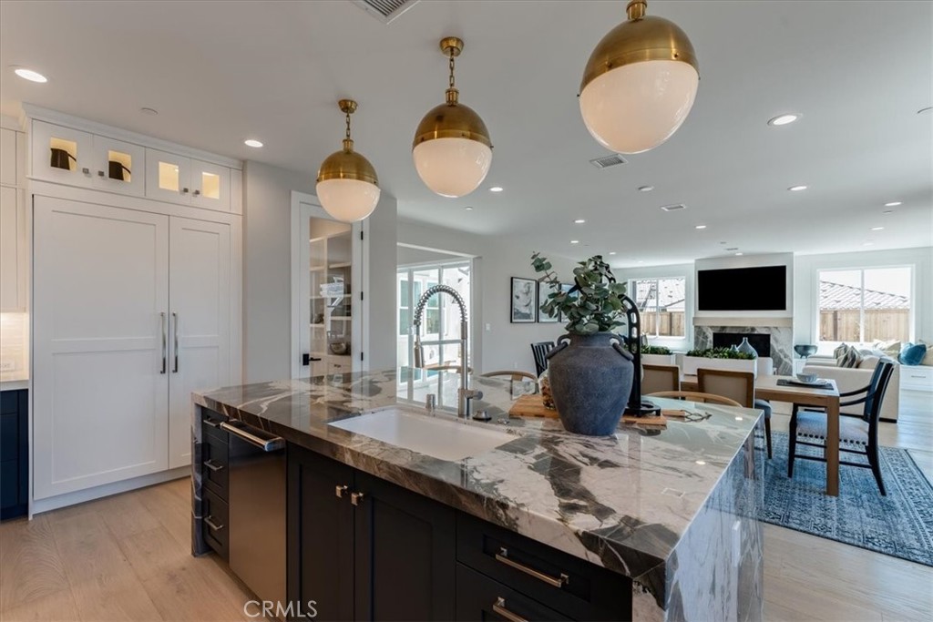 San Luis Obispo, California, 93401, United States, 5 Bedrooms Bedrooms, ,6 BathroomsBathrooms,Residential,For Sale,2008963