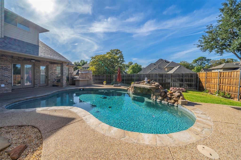 Arlington, Texas, 76017, United States, 4 Bedrooms Bedrooms, ,5 BathroomsBathrooms,Residential,For Sale,1982426